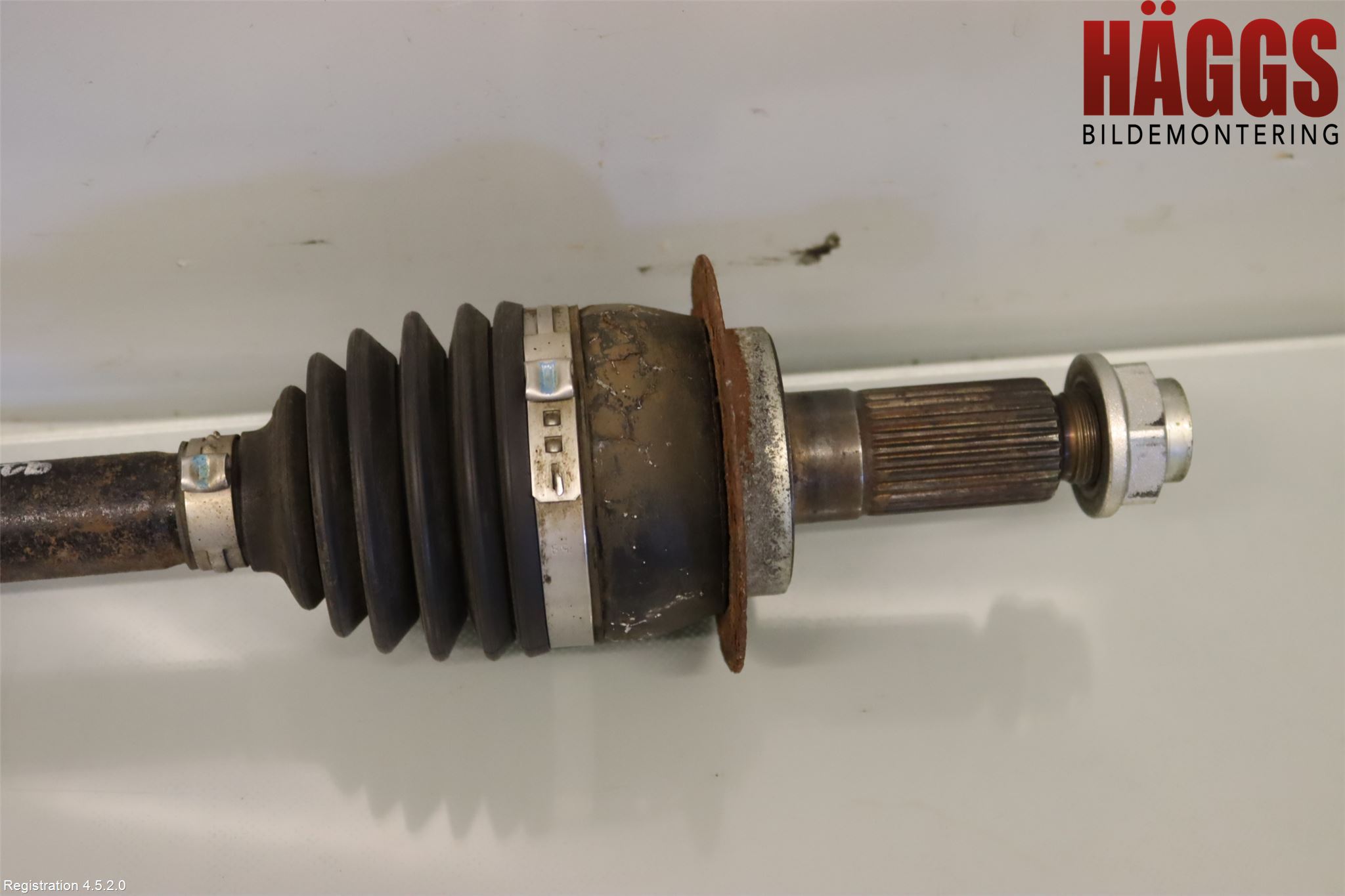 Suzuki SX4 S-CROSS 14-21 Drivaxel Fram Höger