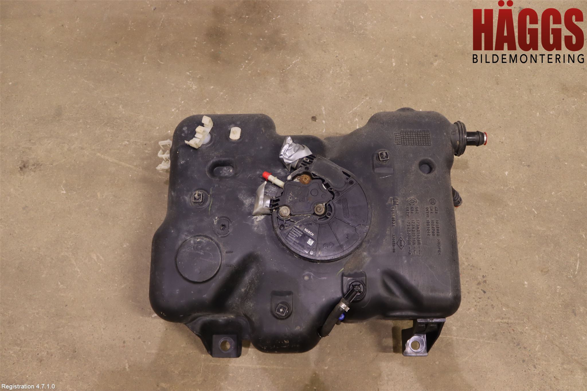 Renault TRAFIC/E-TECH 15- Adblue Tank