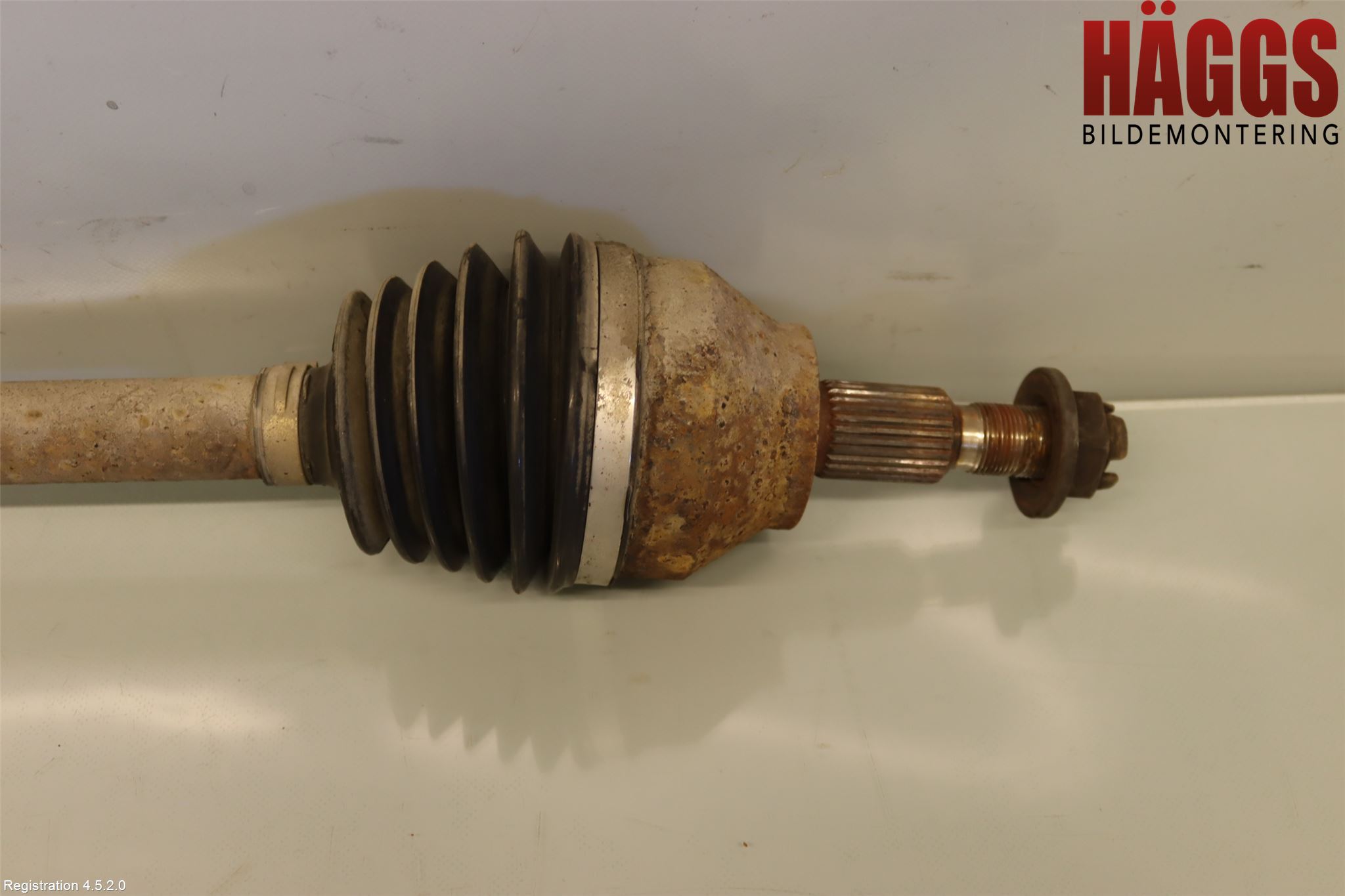 Ford TRANSIT/TOURNEO CONNECT 13-22 Drivaxel Fram Höger