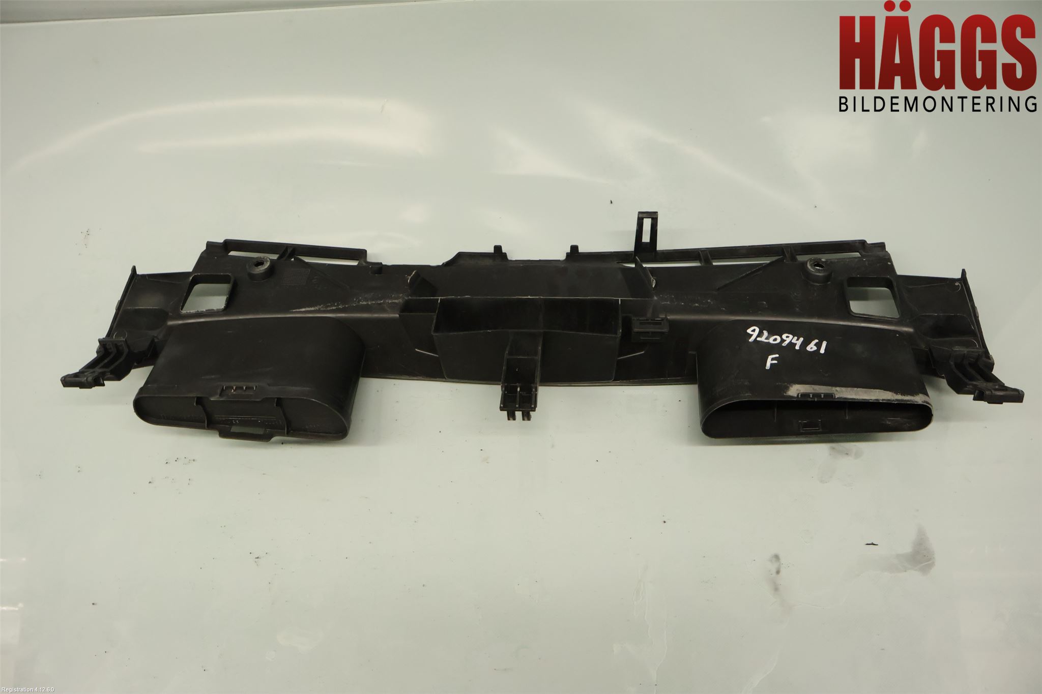 Mercedes-Benz MB E-KLASS (W212) 09-16 Täckplast Front
