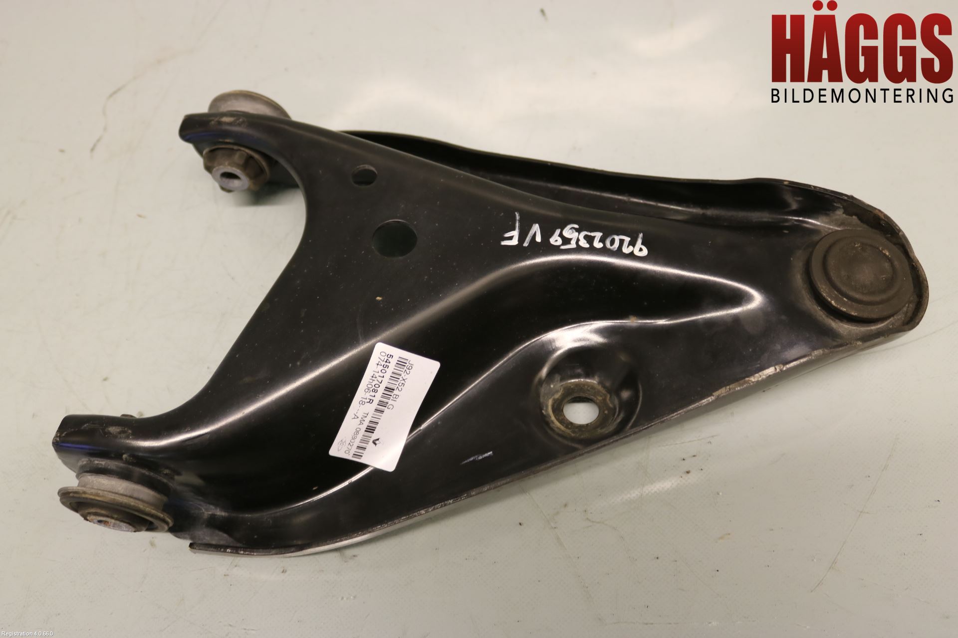 Dacia DOKKER 13- Bärarm Fram Undre Vä