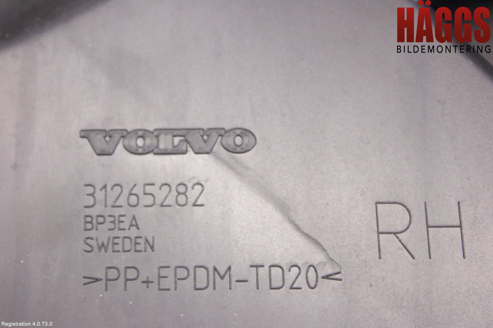 Volvo V60 11-13 Stötfångarfäste Bak Hö