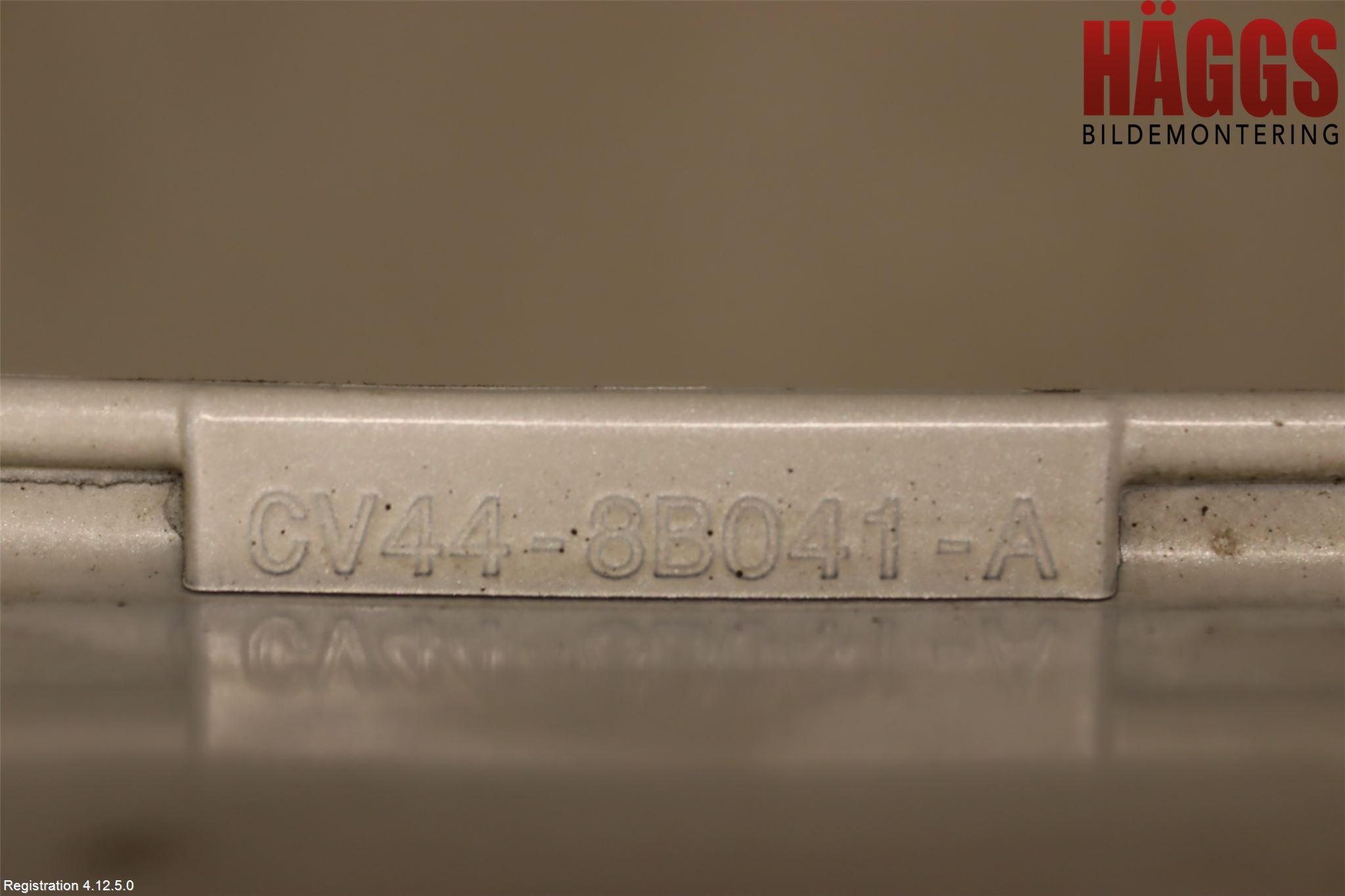 Ford KUGA 13-16 Frontplåt