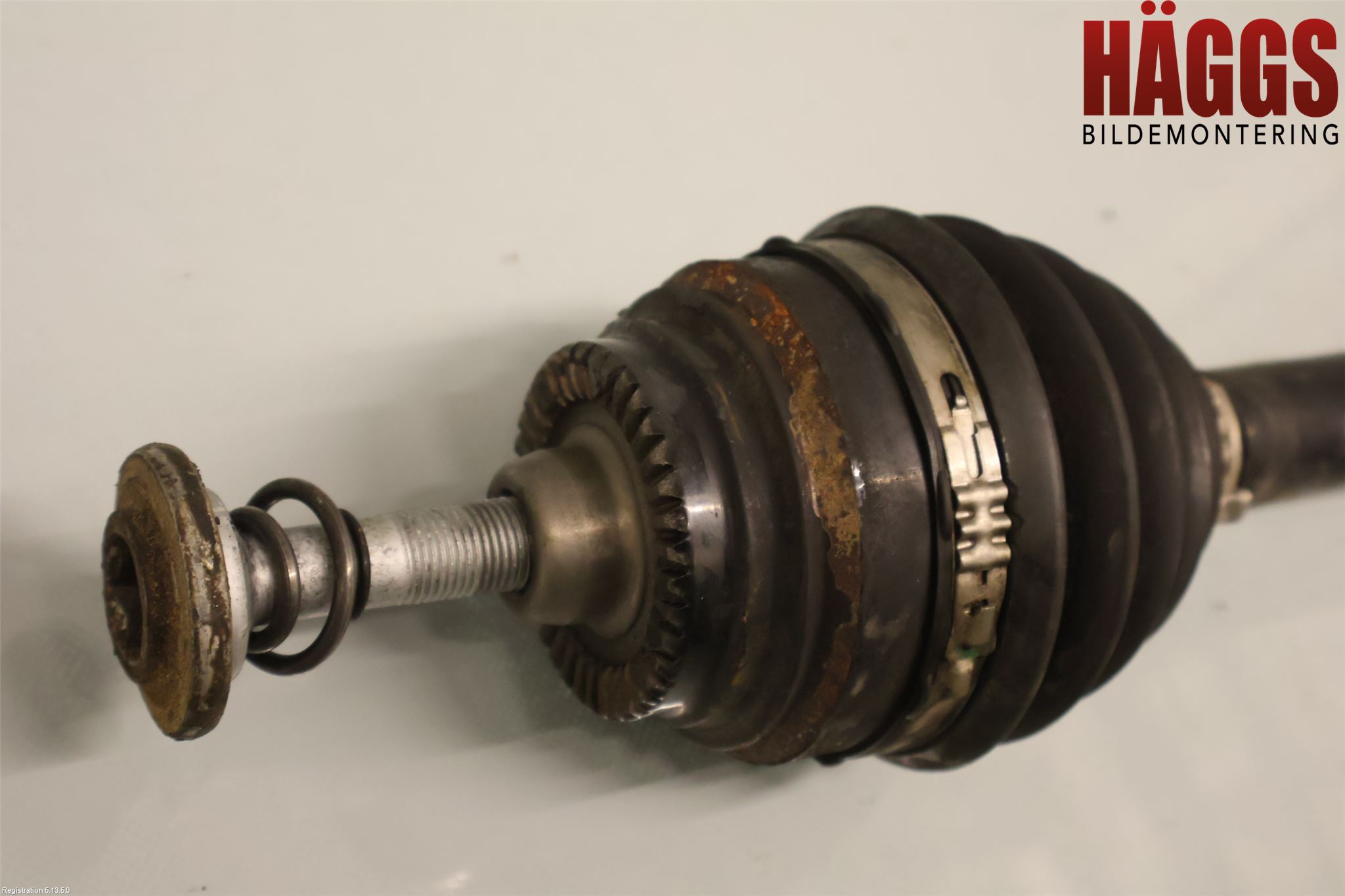 BMW 5 G30/G31/F90 17-23 Drivaxel Fram Höger