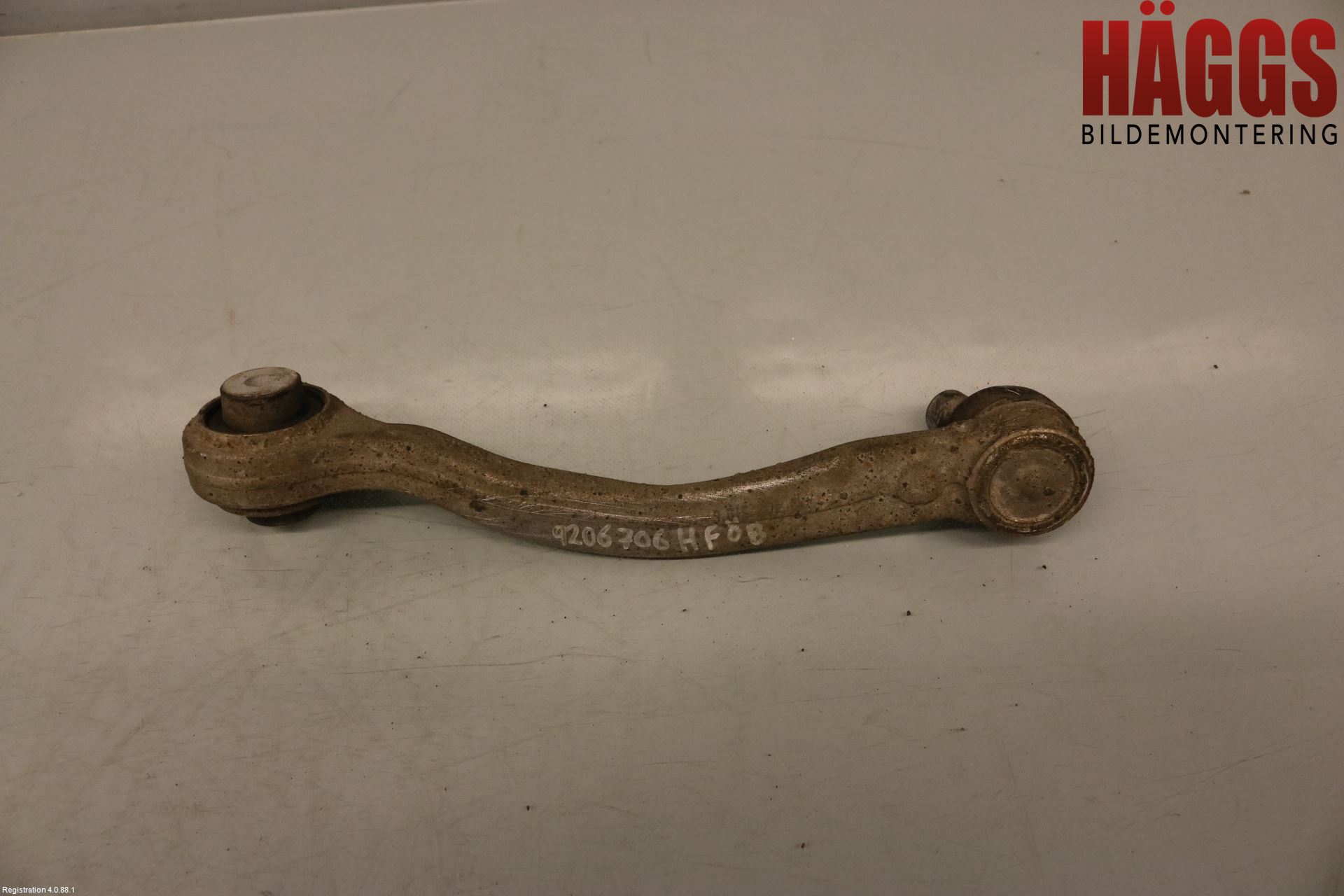 Volkswagen VW TOUAREG CR 18- Bärarm Fram Övre Hö