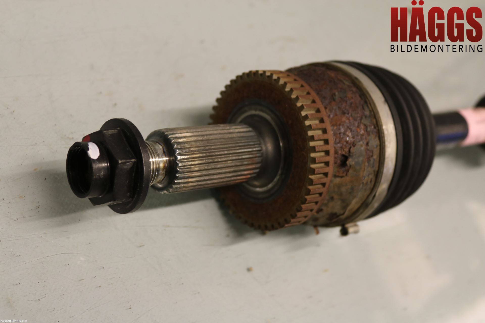 Hyundai i40 16-18 Drivaxel Fram Vänster