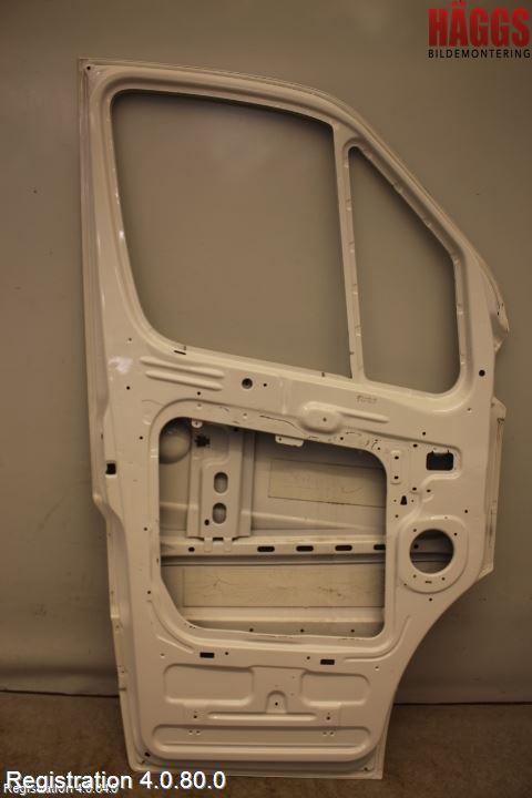 Volkswagen VW CRAFTER 06-16 Dörr Fram Vänster