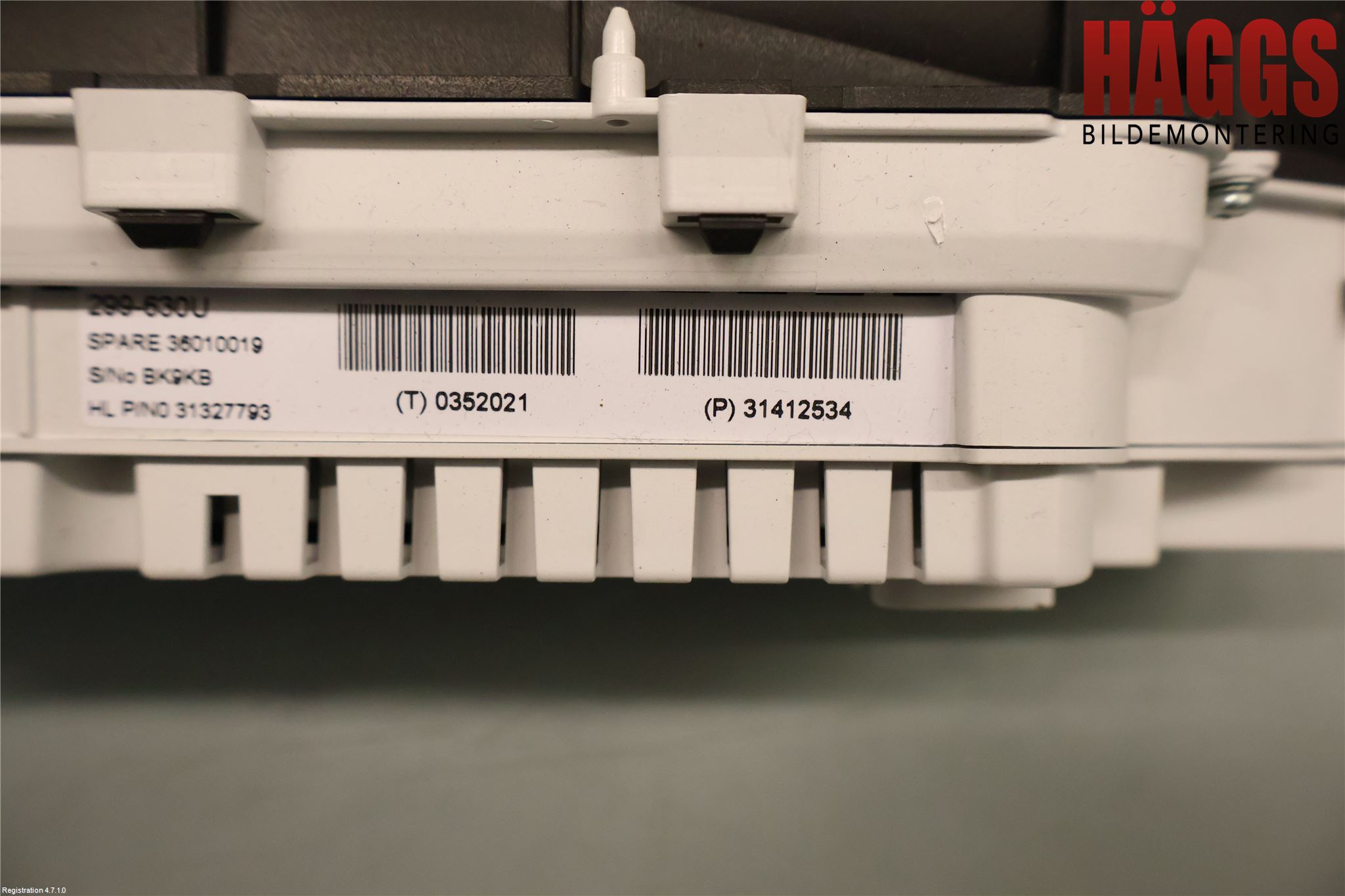 Volvo XC70 14-16 Instrument Komb