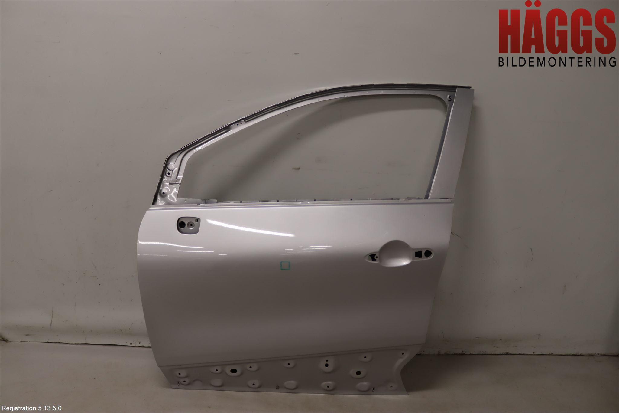 Renault CAPTUR 13-19 Dörr Fram Vänster