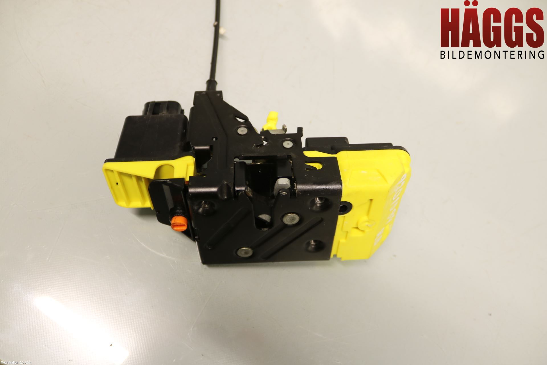 Volvo V70 00-04 Låskista-Dörrlås