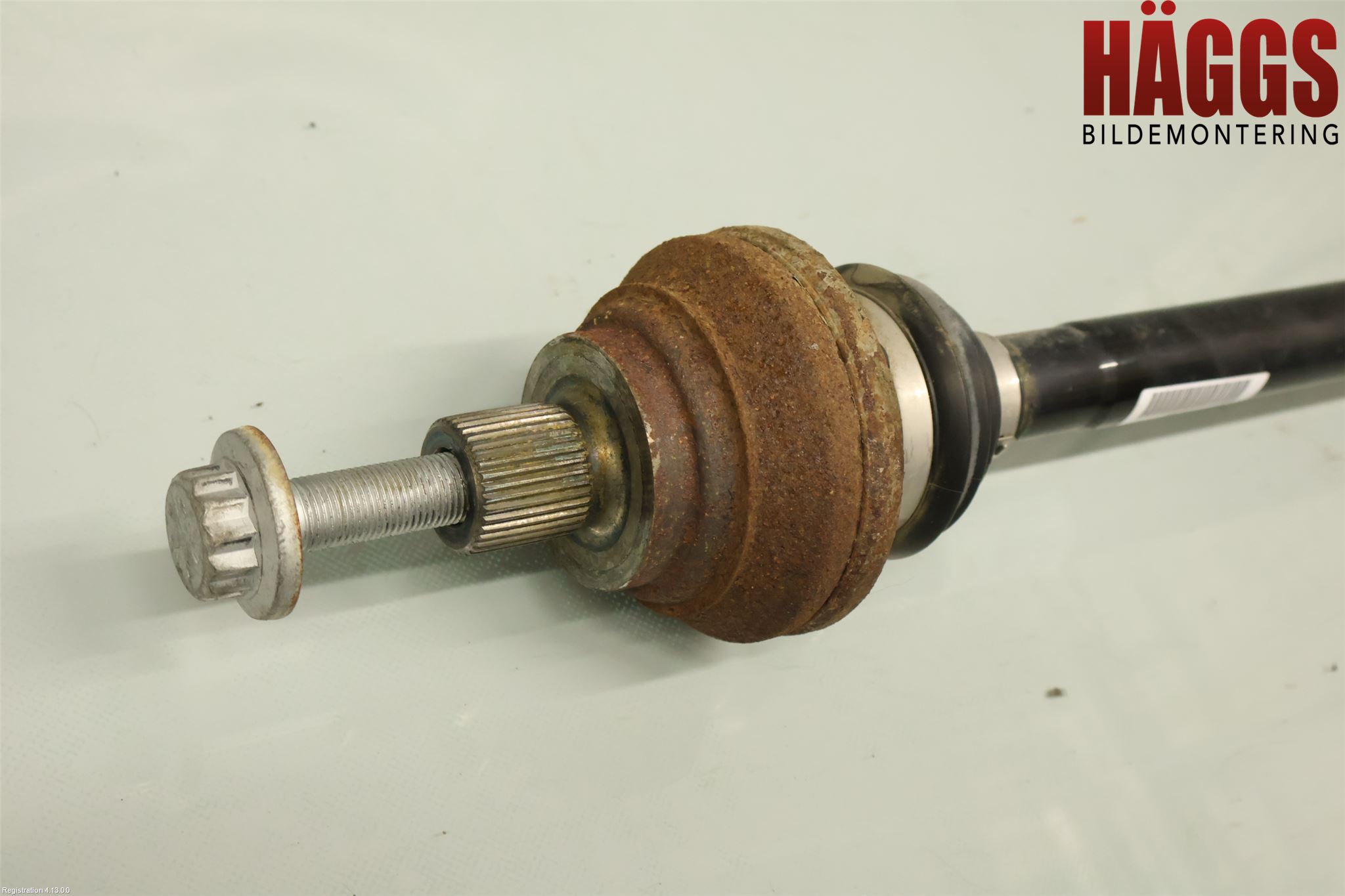Volkswagen VW ID.4 21- Drivaxel Bak Höger