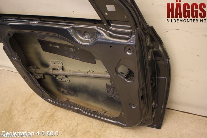 Hyundai i40 08-15 Dörr Fram Vänster