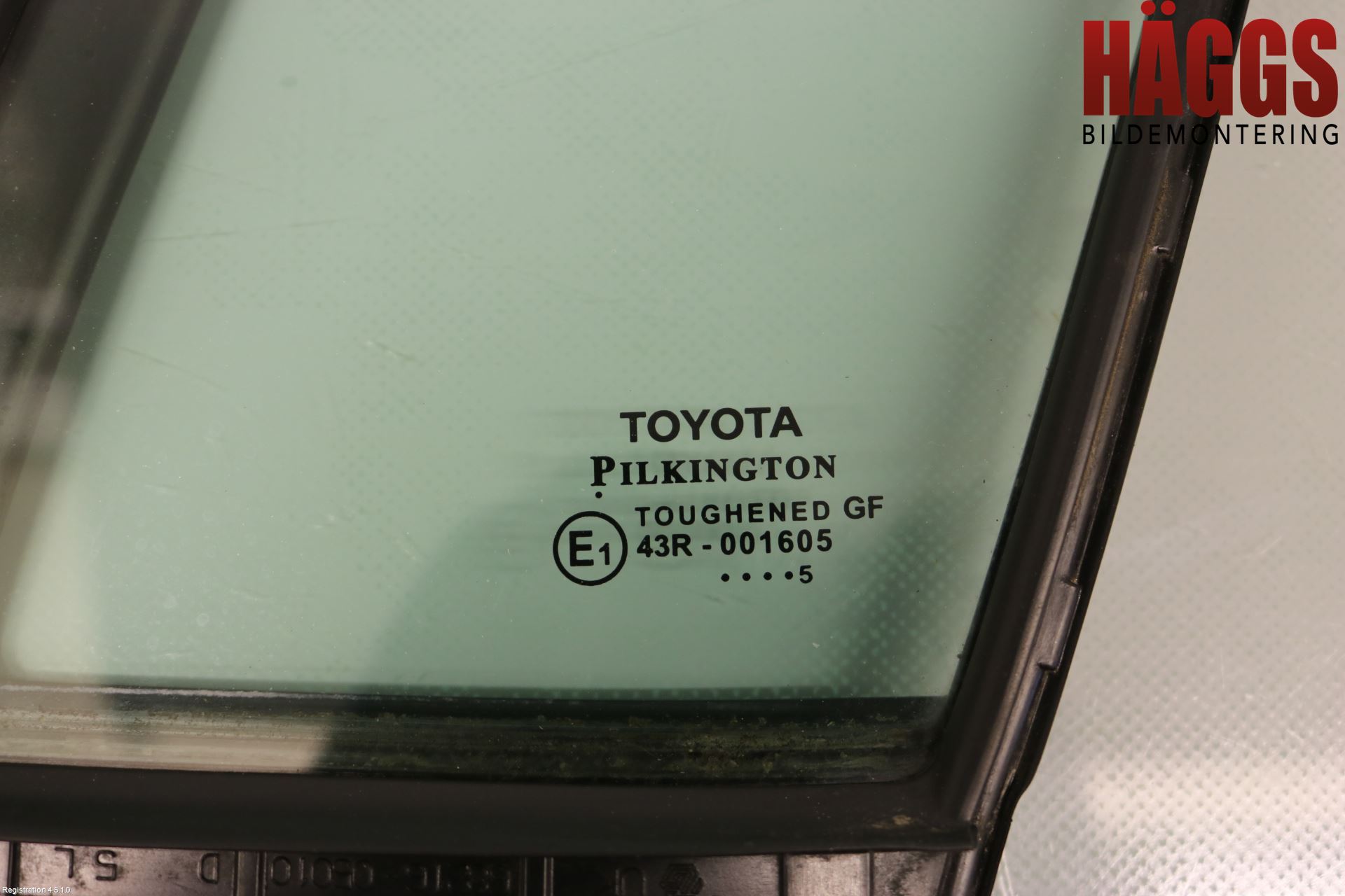 Toyota AVENSIS 16-18 Dörruta Fram Lilla Vä