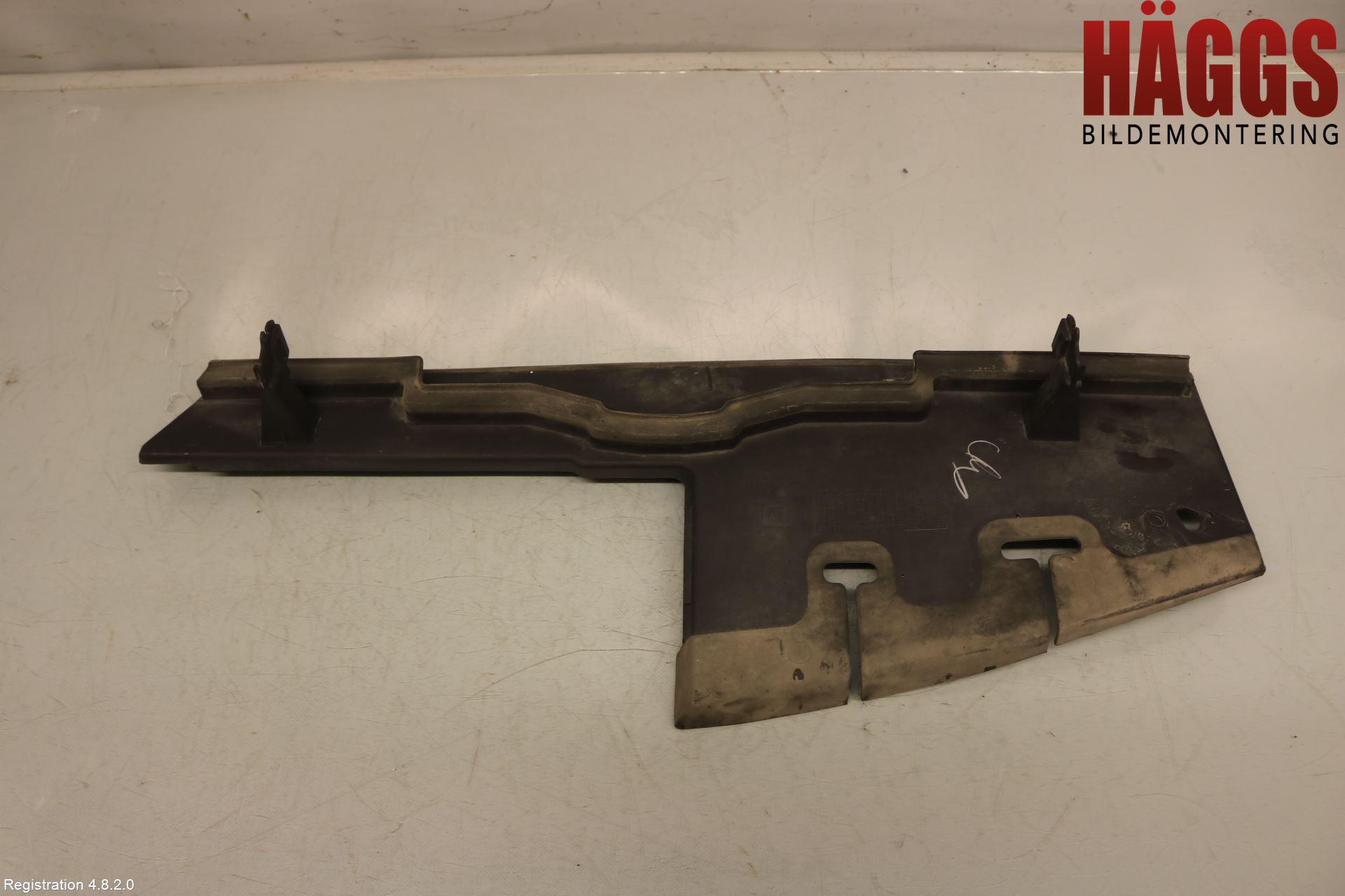 Opel INSIGNIA 09-16 Deflektor Plåt-Plast Kylning