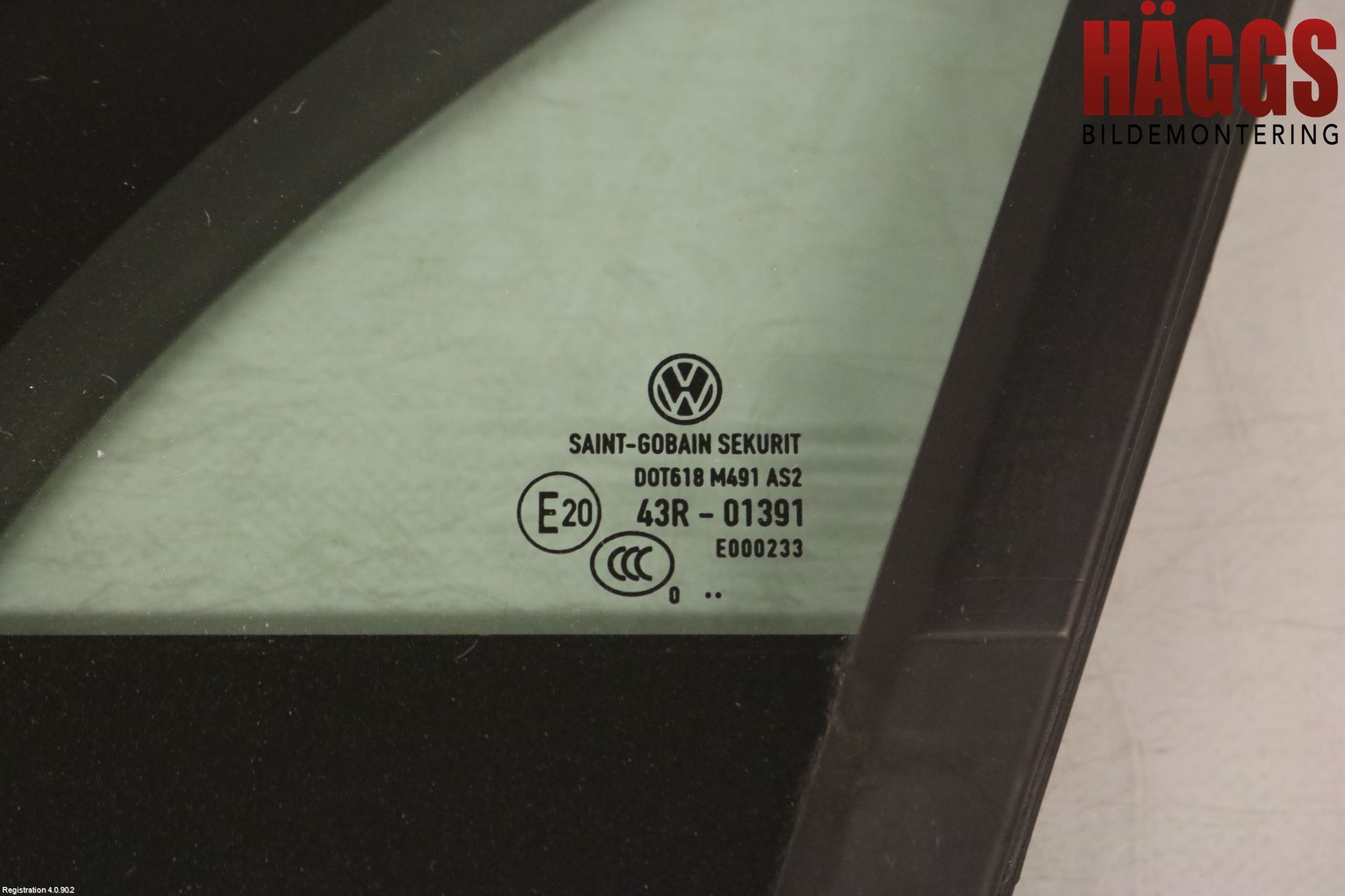 Volkswagen VW PASSAT 20-24 Dörruta Fram Lilla Vä