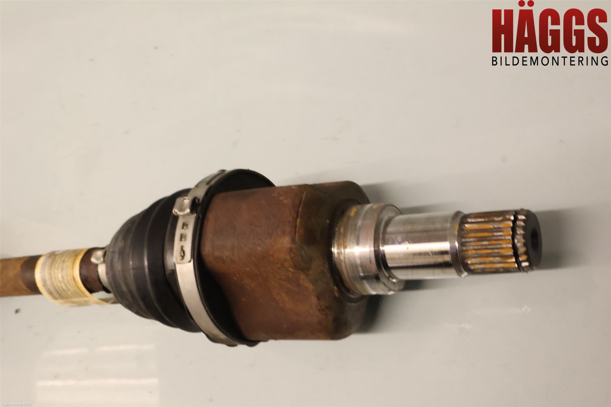 Ford FIESTA 13-17 Drivaxel Fram Vänster