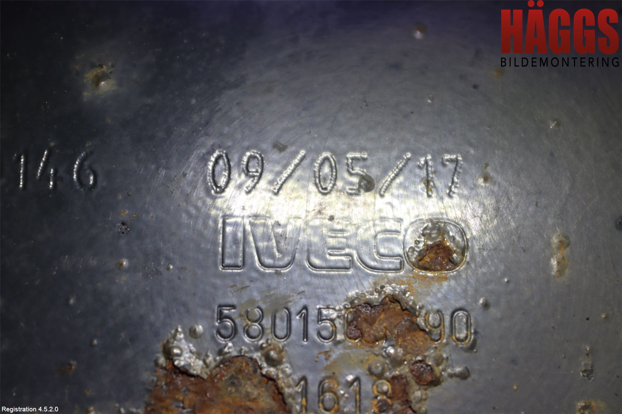 Iveco DAILY 14->> Bärarm Fram Övre Vä