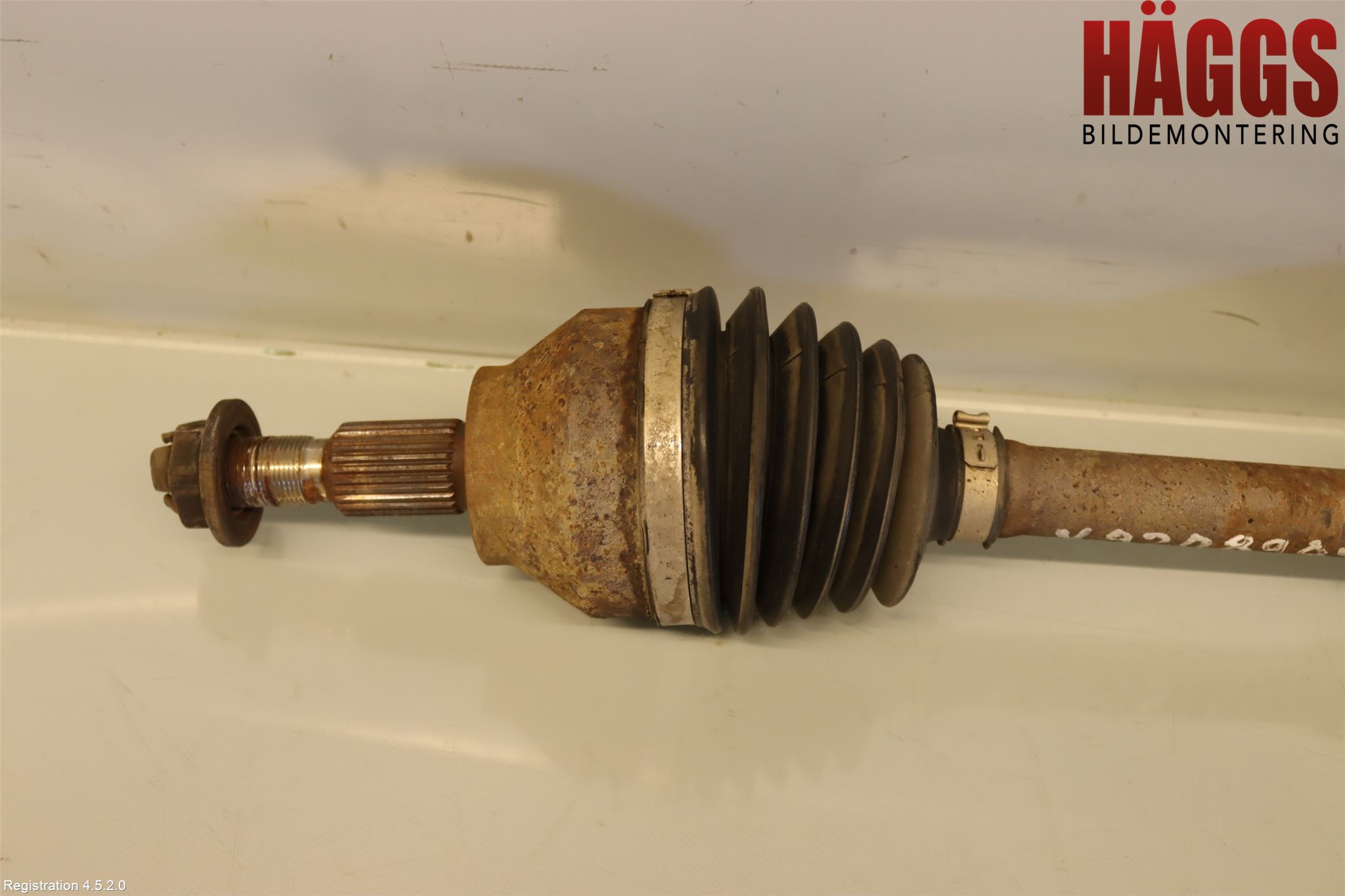 Ford TRANSIT/TOURNEO CONNECT 13-22 Drivaxel Fram Vänster