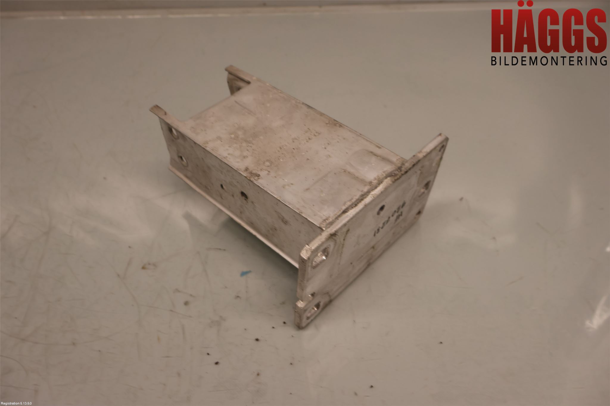 Audi A4/S4 08-11 Stötfångarbärjärn Fram