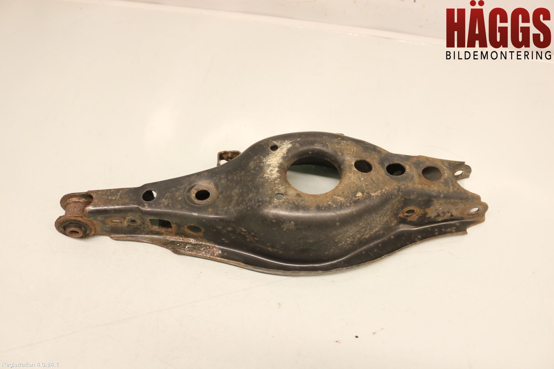 Toyota AVENSIS 16-18 Bärarm Bak Vänster