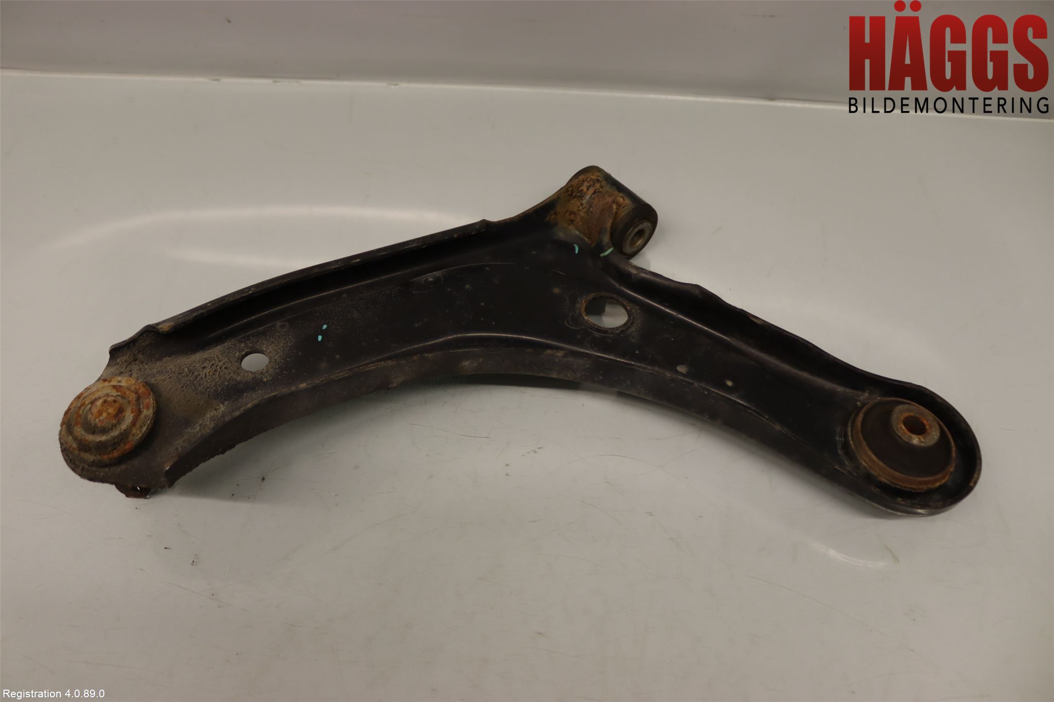 Suzuki VITARA 15- Bärarm Fram Undre Hö