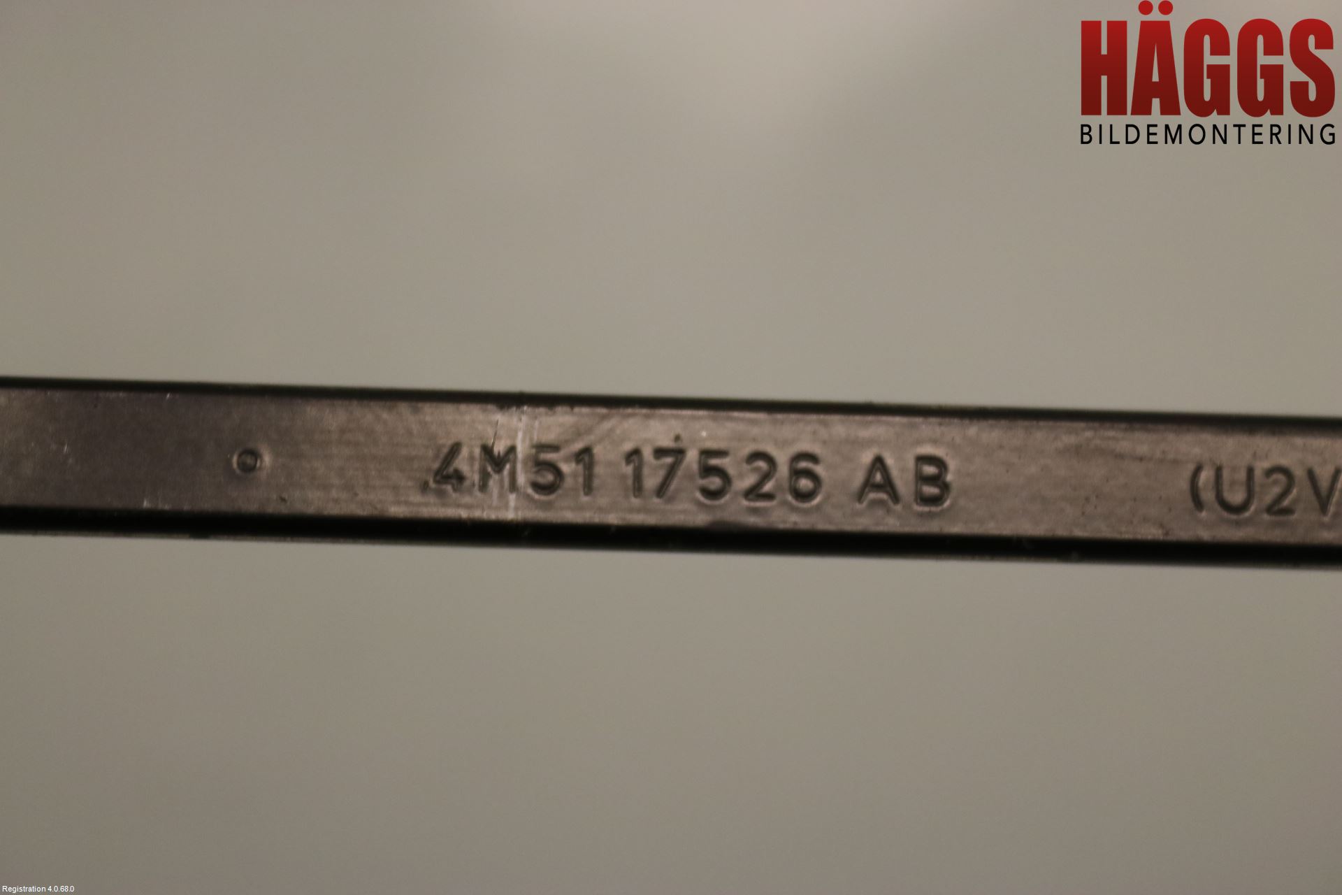 Ford FOCUS     04-07 Torkararm Armar Vindruta