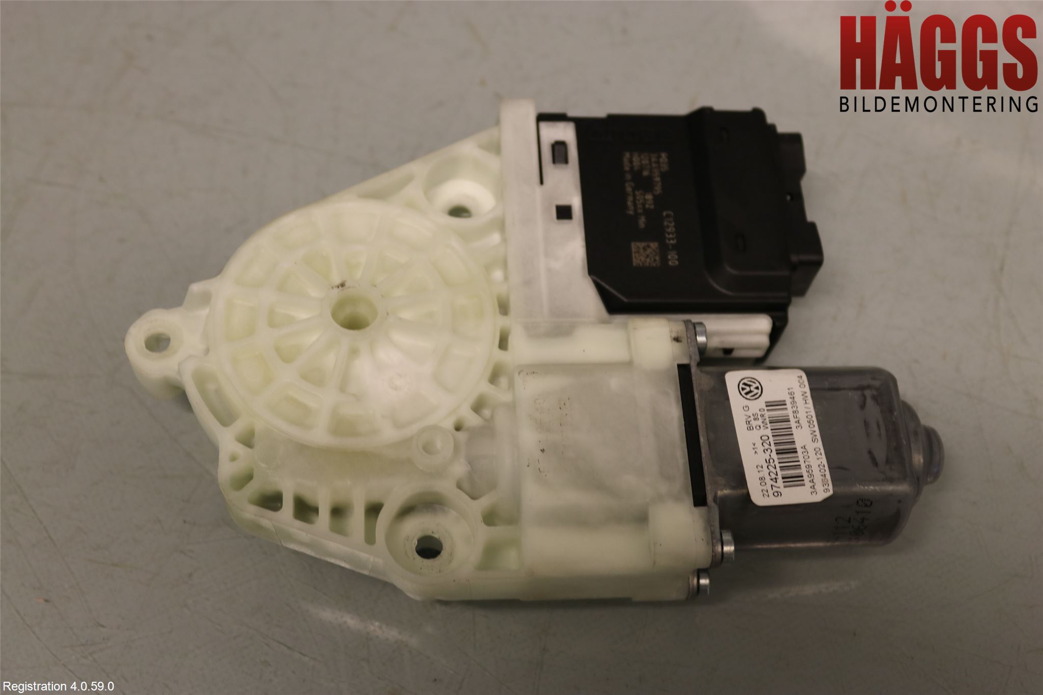 Volkswagen VW PASSAT 11-14 Fönsterhissmotor