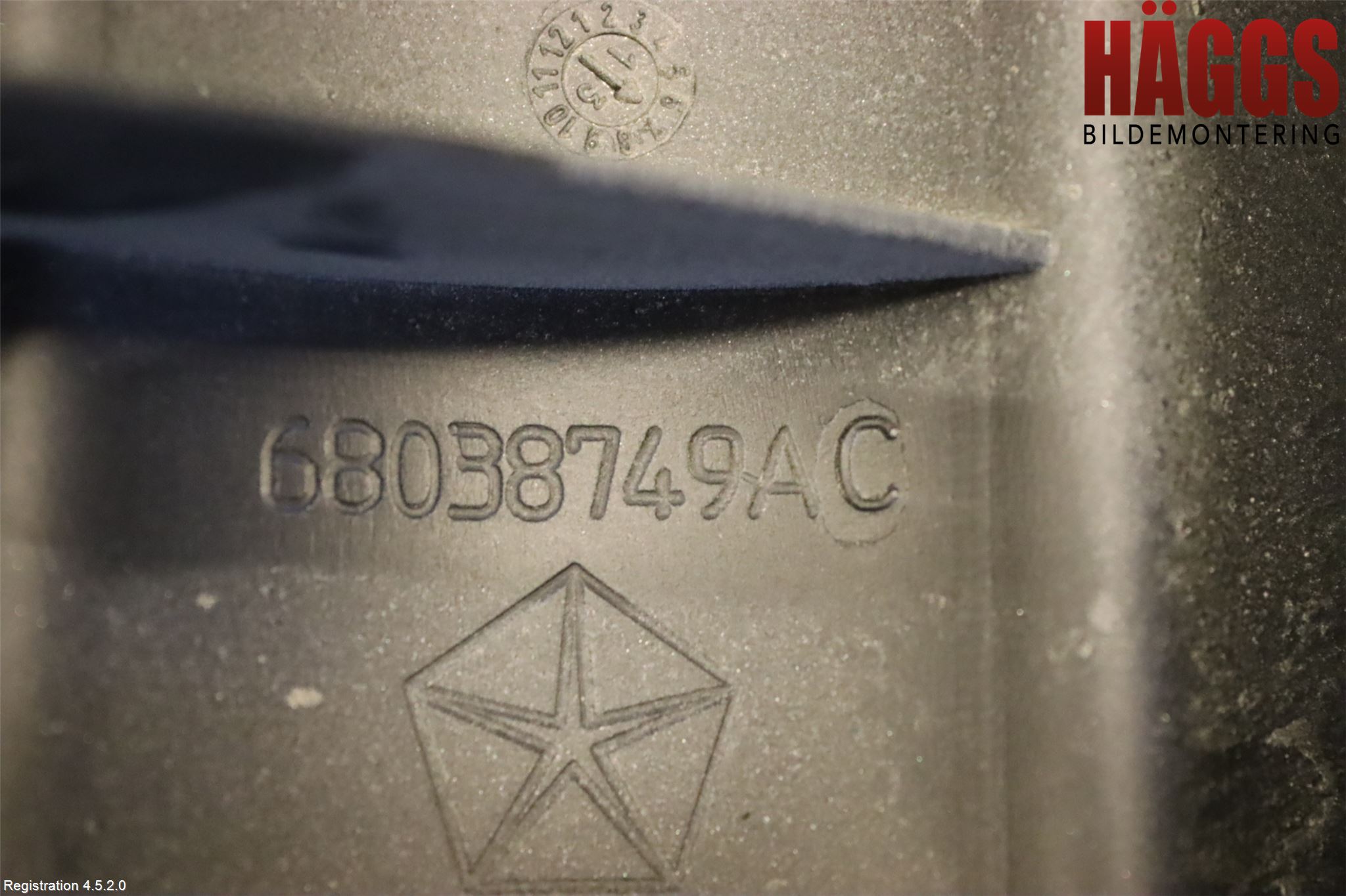 Dodge PICK UP RAM 81- Motorkåpa