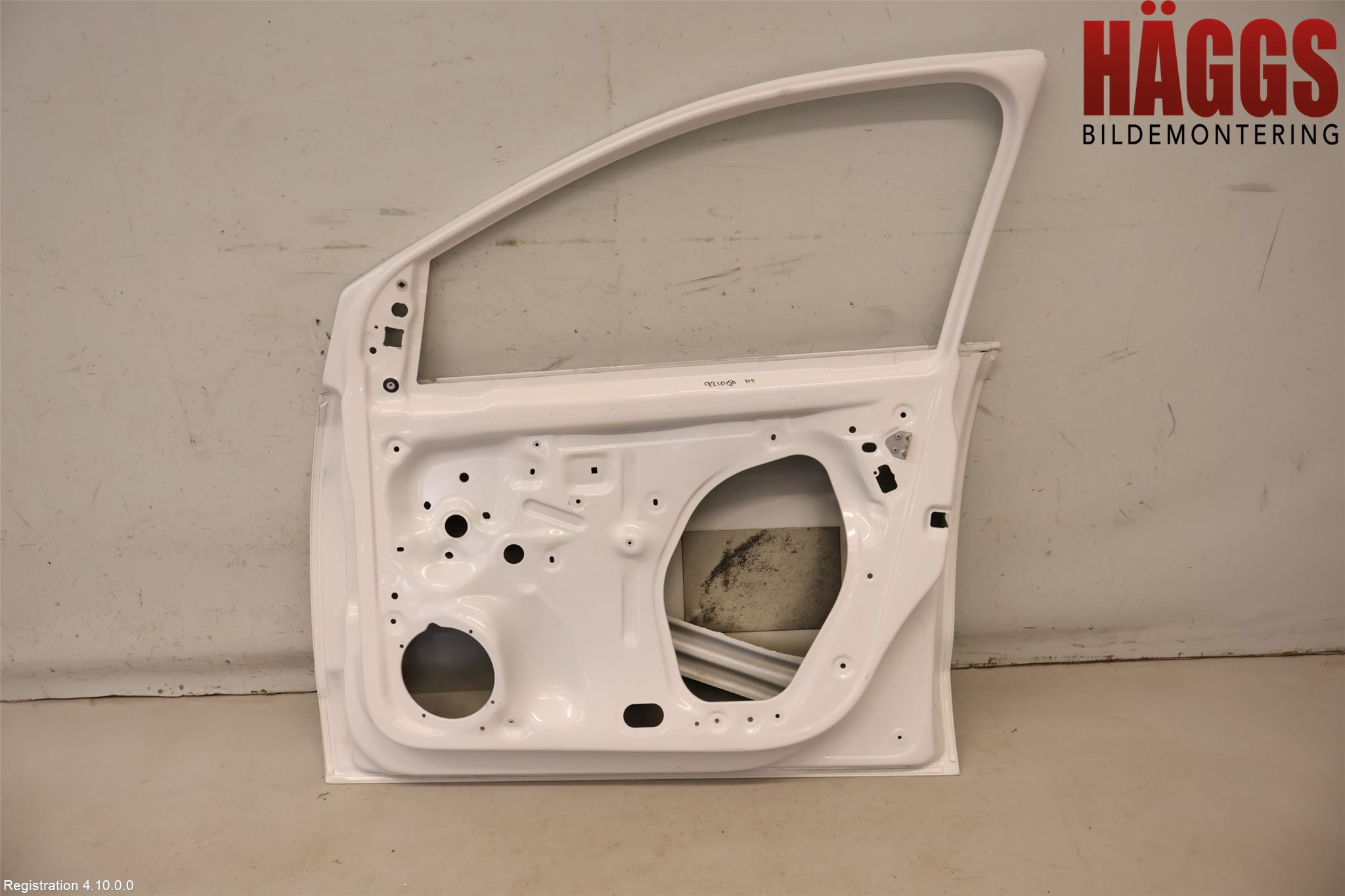 Volkswagen VW POLO 10-17 Dörr Fram Höger