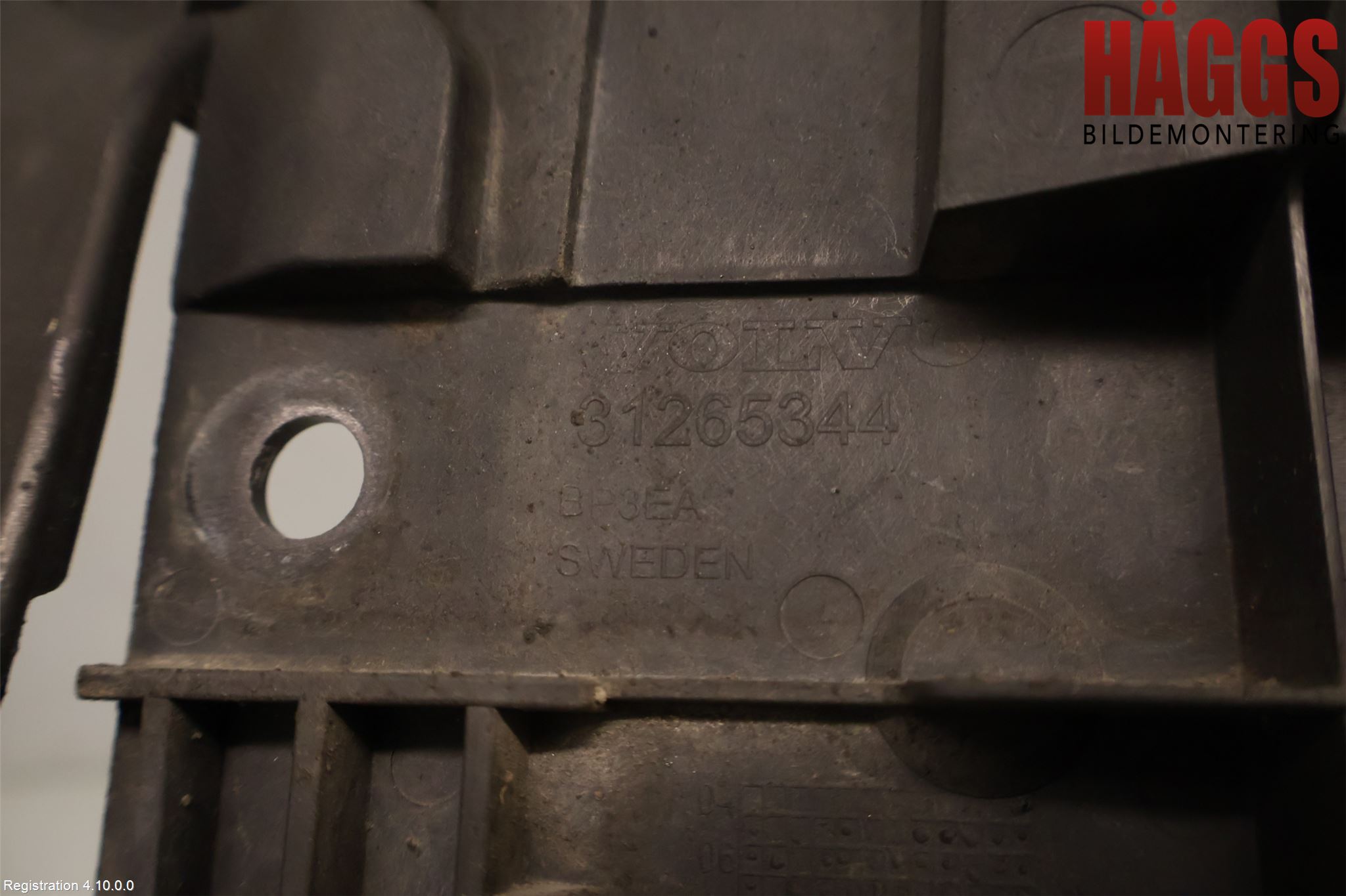 Volvo V70 08-13 Stötfångarfäste Fram Vä