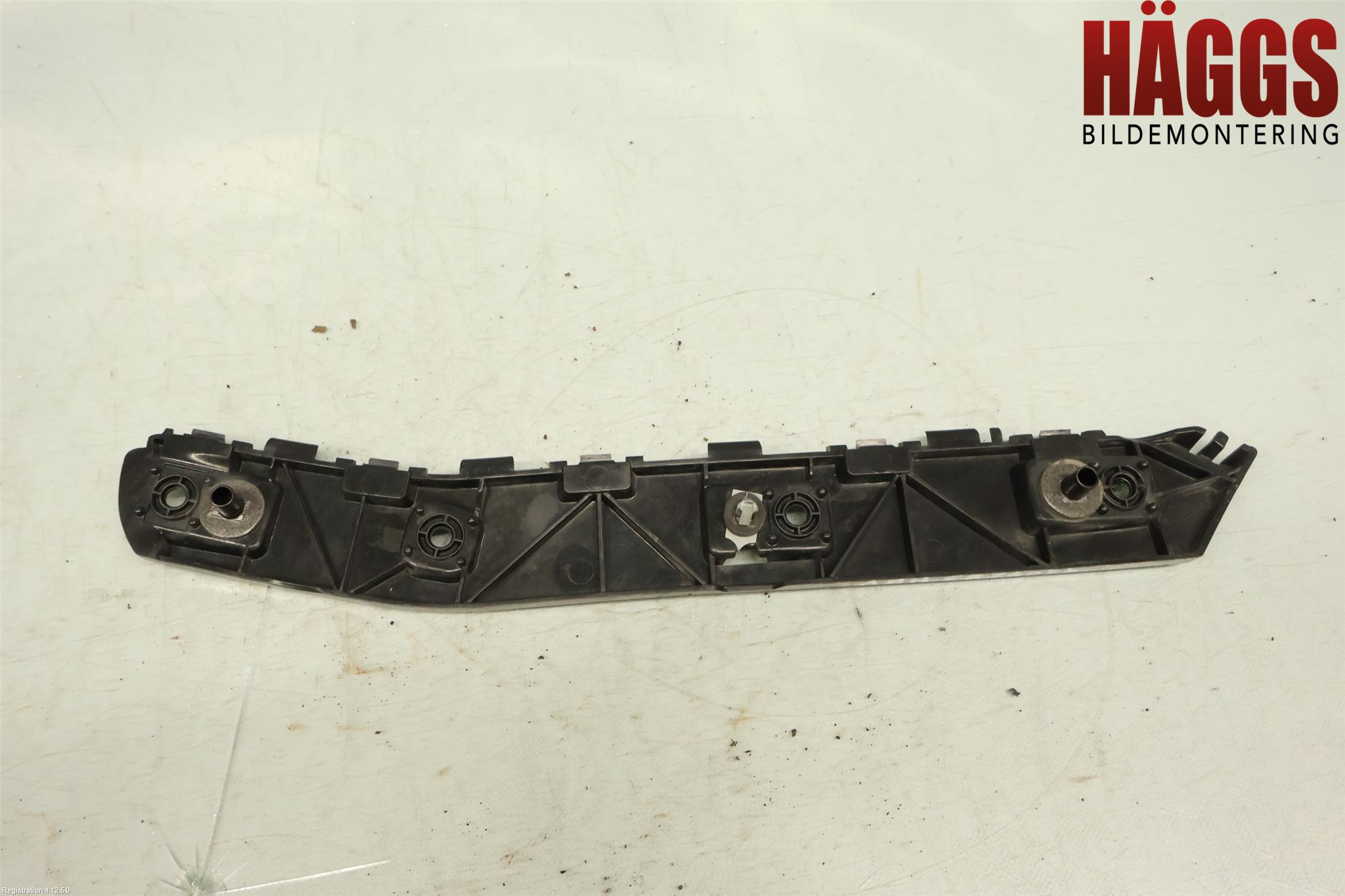 Ford KUGA 13-16 Stötfångarfäste Bak Hö