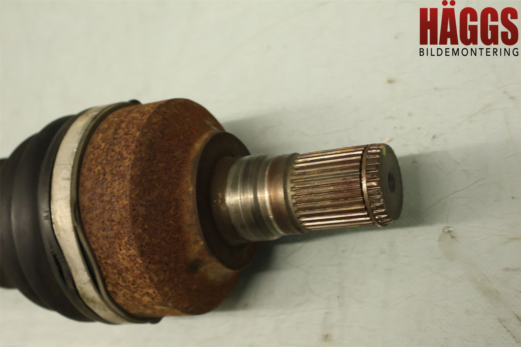 Volvo XC70 08-13 Drivaxel Fram Vänster