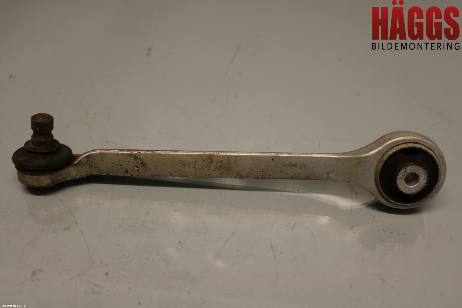 Volkswagen VW PASSAT 01-05 Bärarm Fram Övre Hö