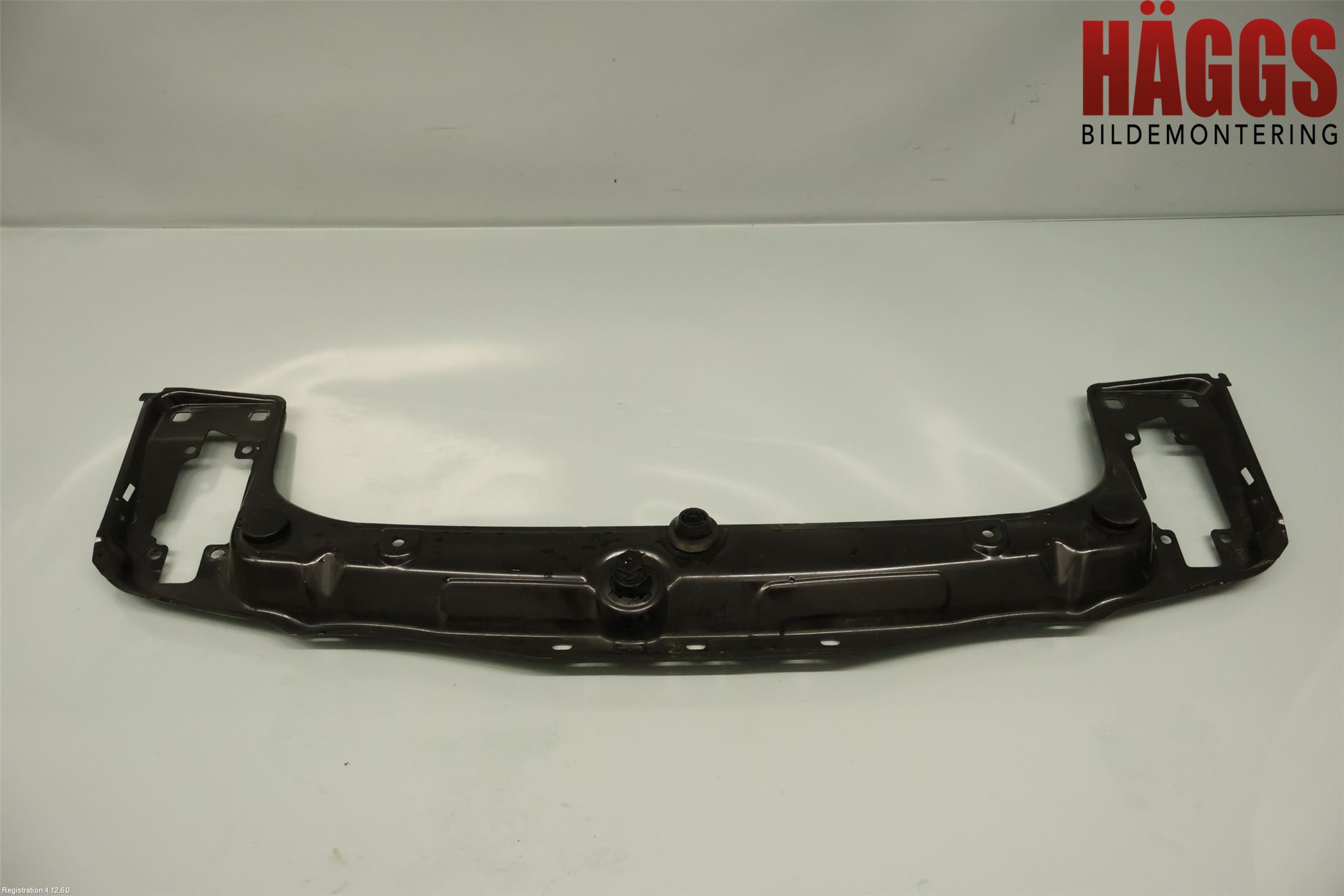 BMW 3 F30/F31/F80 12-19 Frontplåt Övre