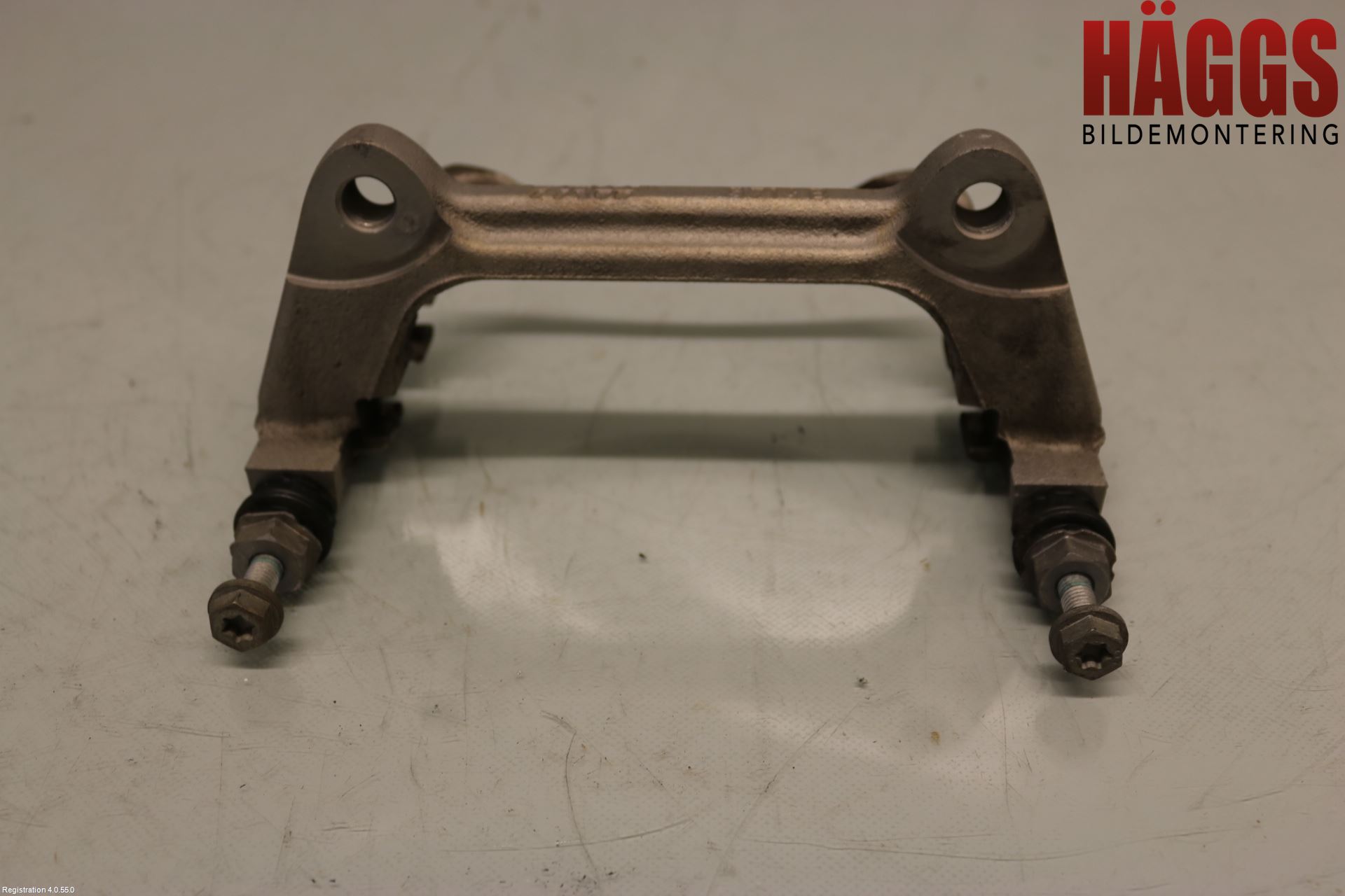 Audi Q3 F3 19- Bromsokshållare