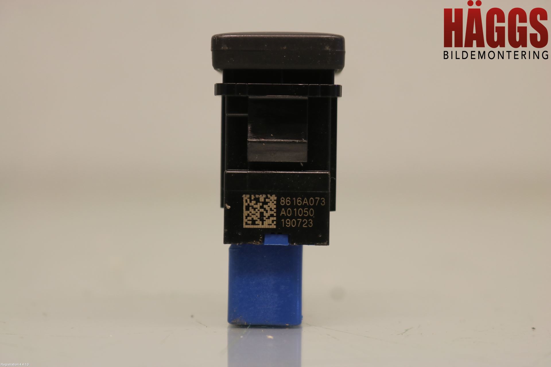 Mitsubishi OUTLANDER 13-21 Strömställare Baklucka