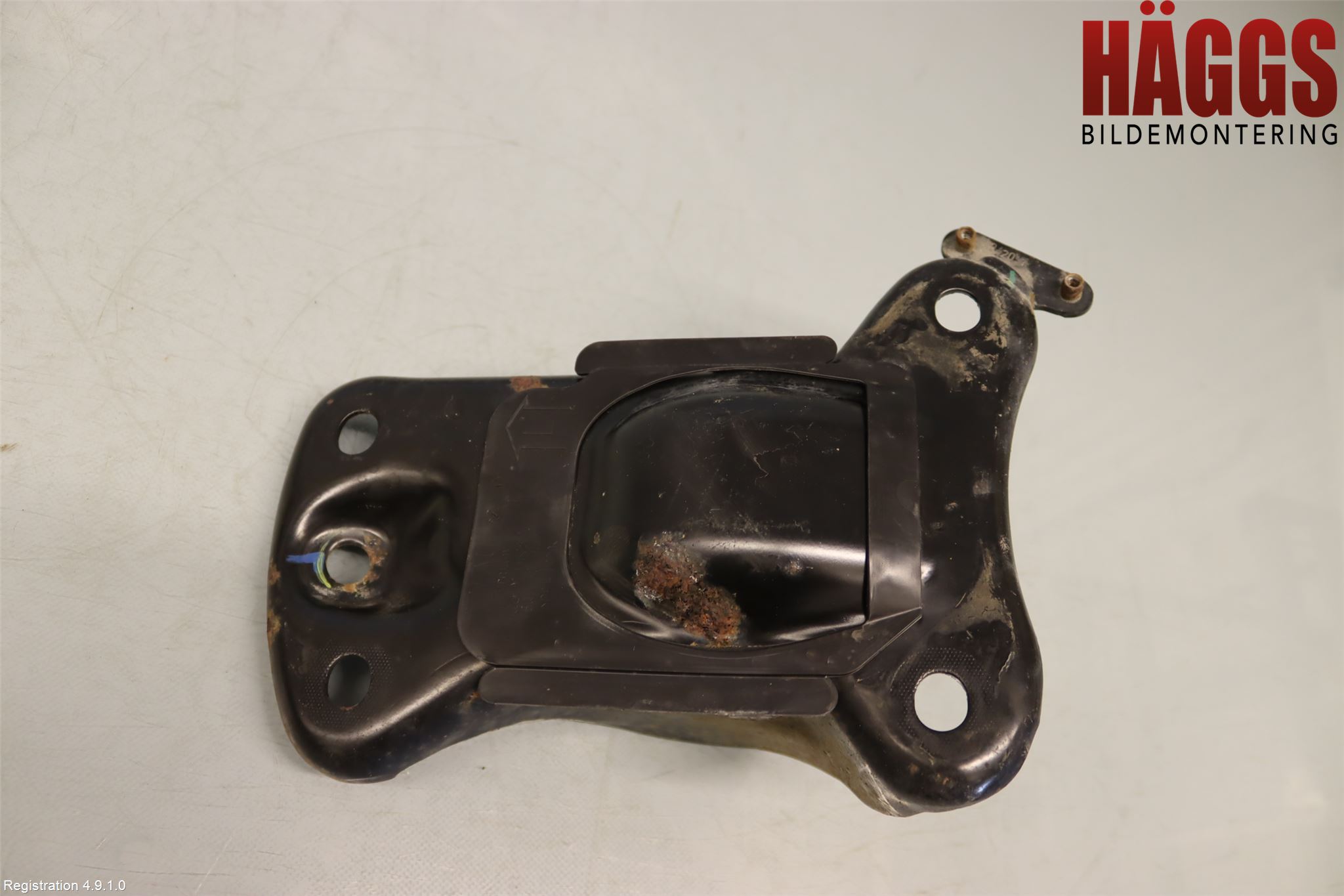 Skoda KAROQ 18- Bakaxel Fäste