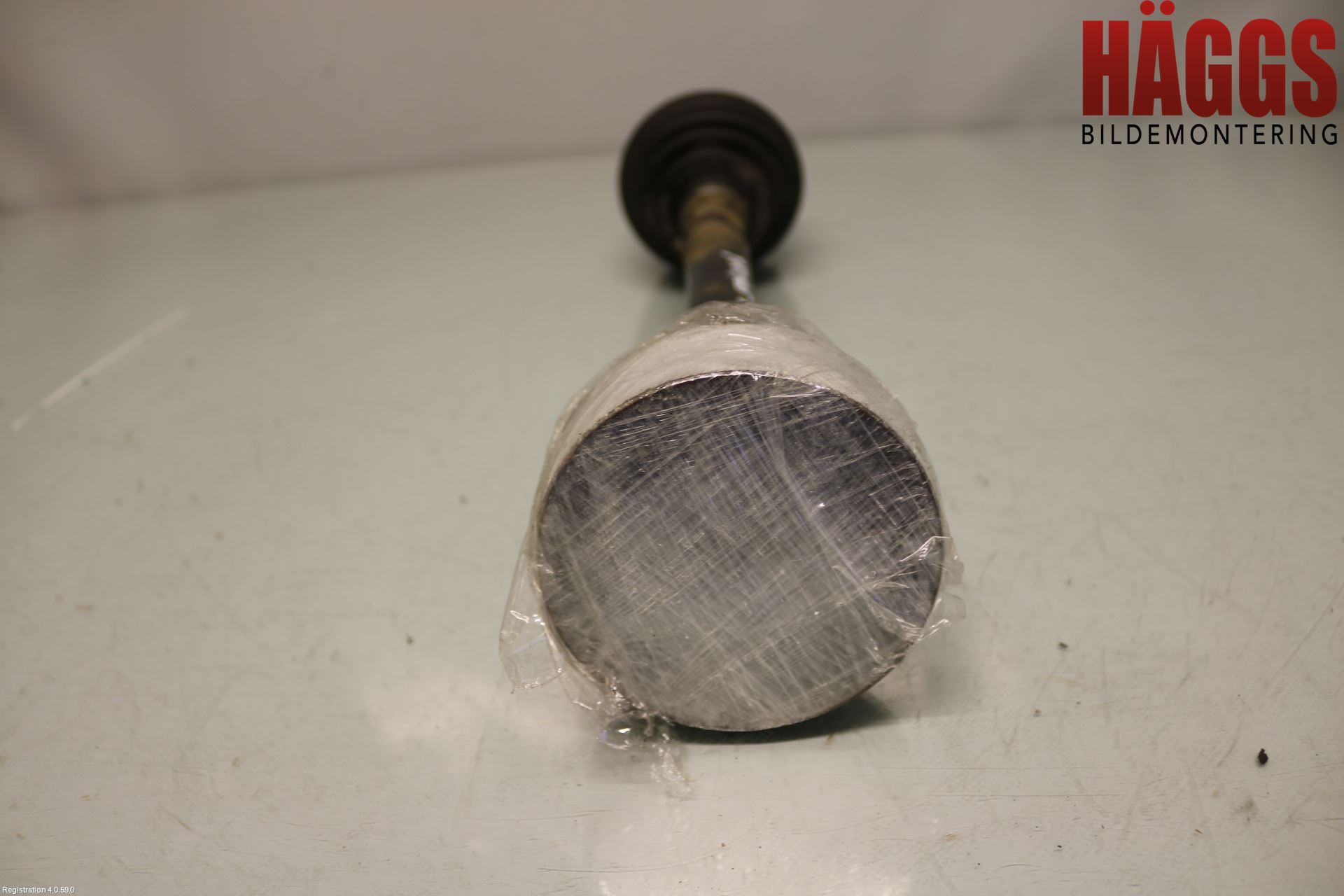 Volkswagen VW POLO 10-17 Drivaxel Fram Vänster