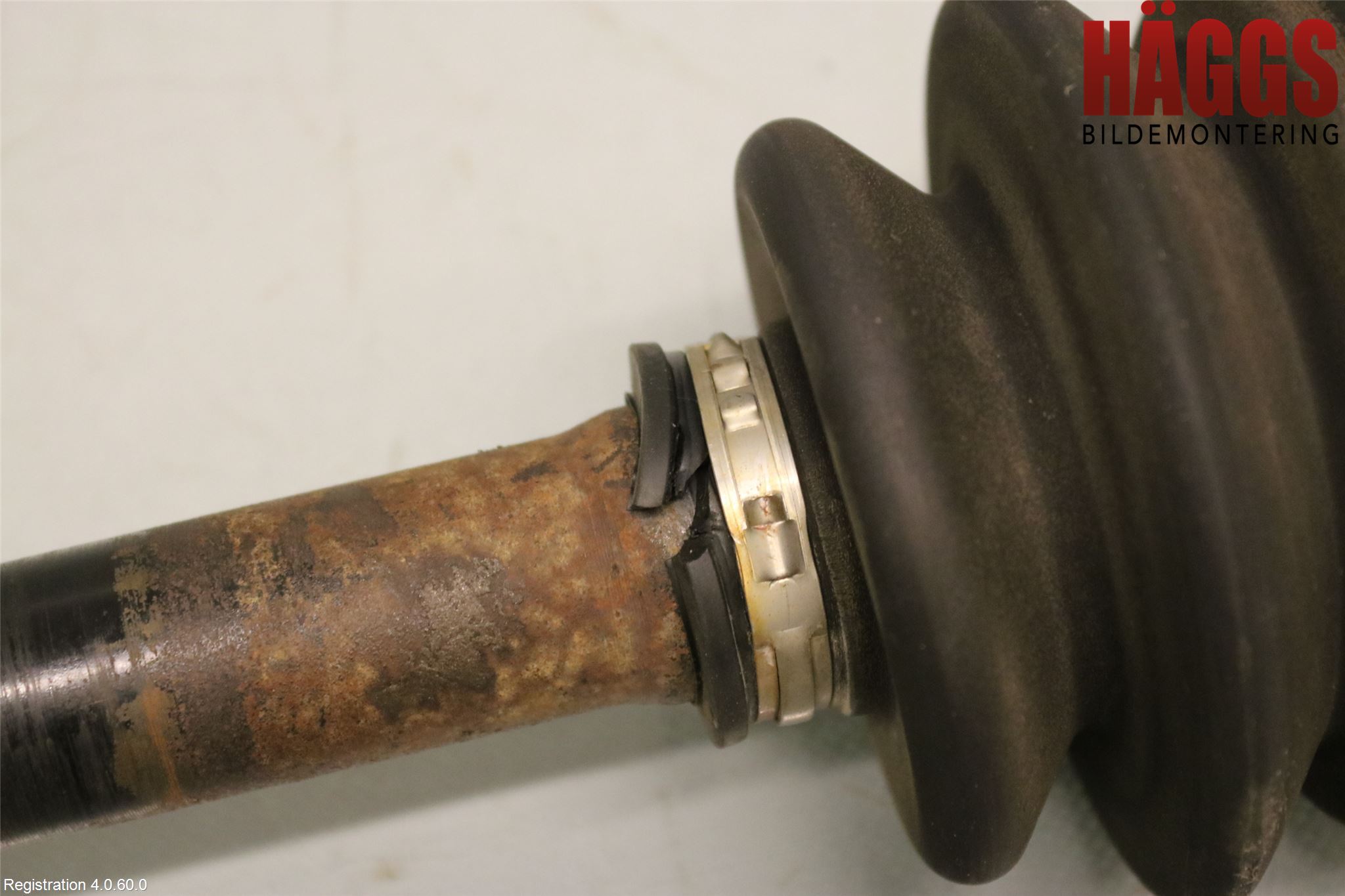 Nissan NAVARA 05-16 Drivaxel Fram Höger