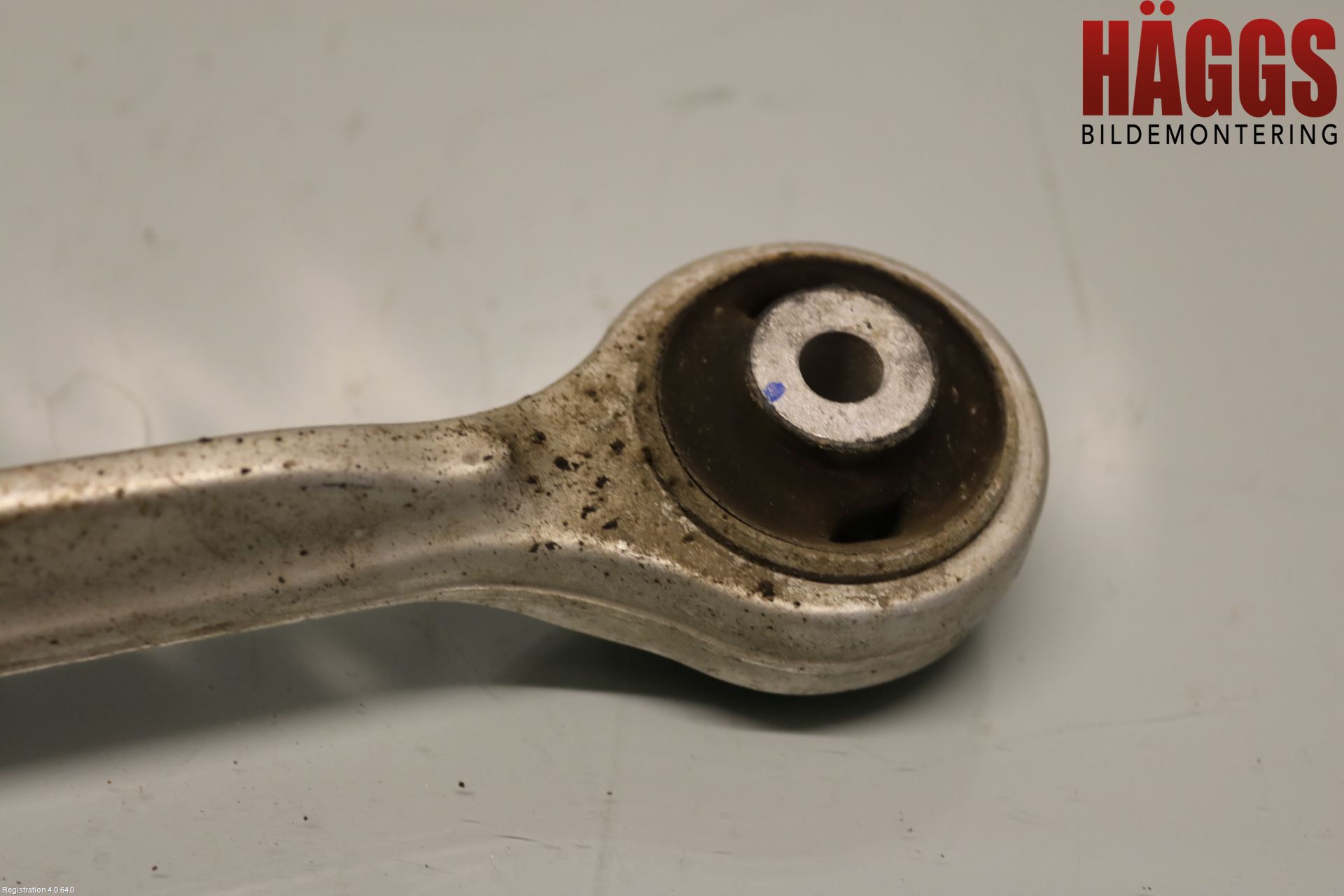 Volkswagen VW PASSAT 01-05 Bärarm Fram Övre Hö