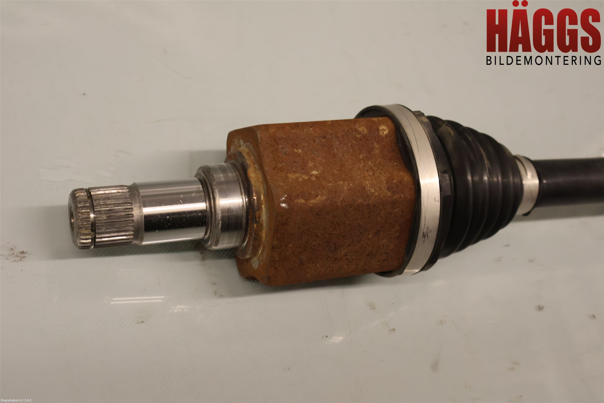 Volkswagen VW ID.5 22- Drivaxel Fram Höger