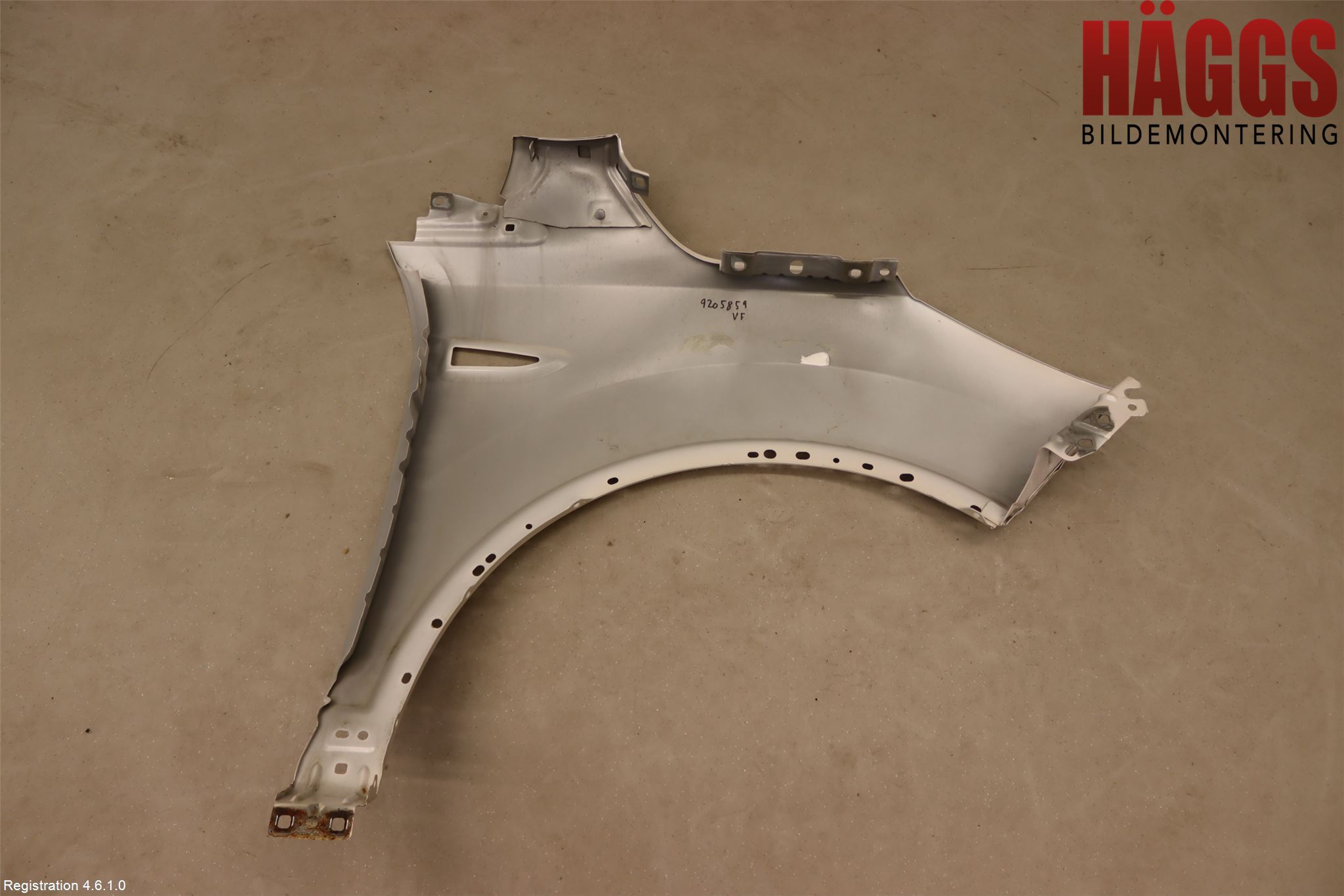 Ford KUGA 13-16 Skärm Fram Vänster