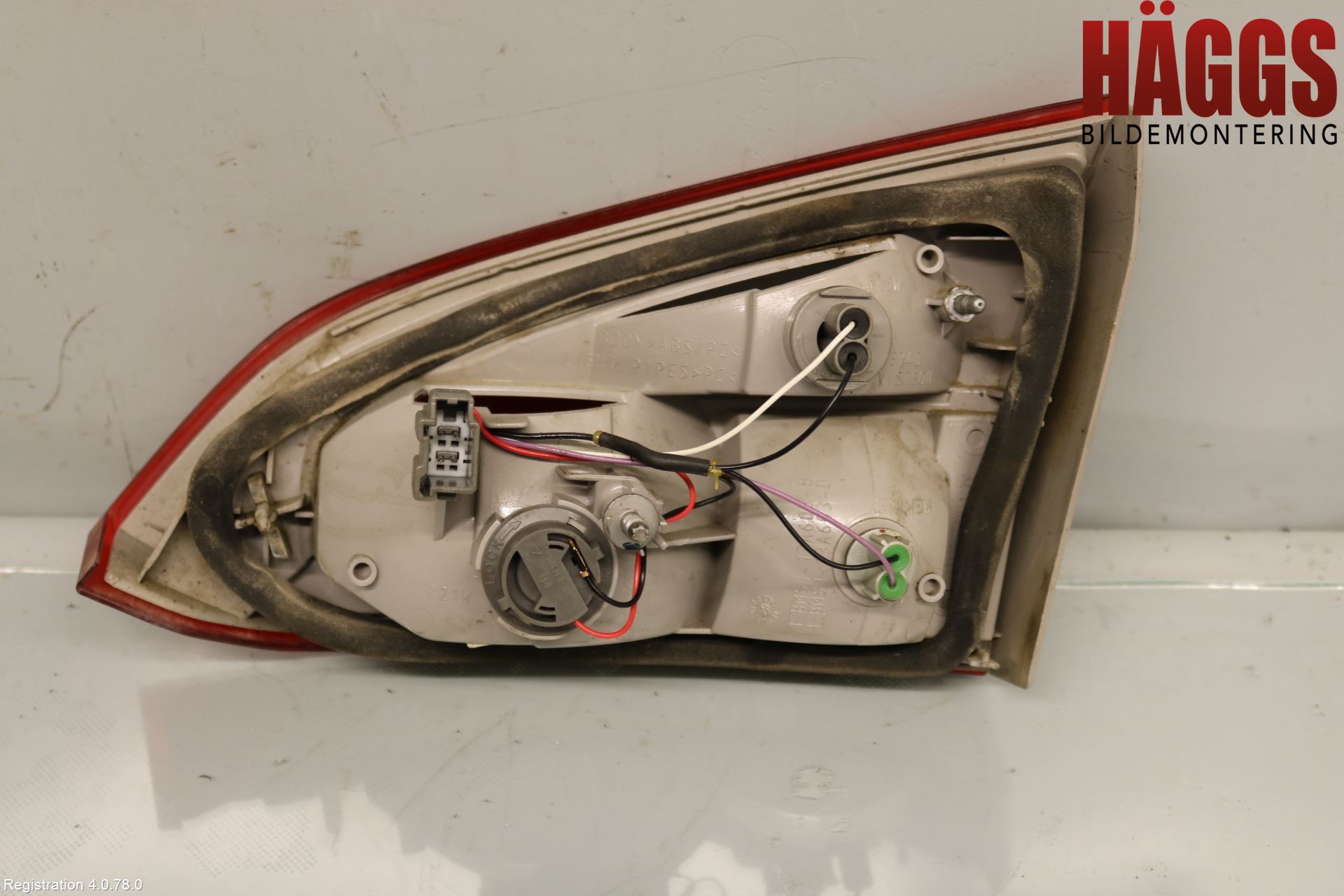 Ford FOCUS 11-14 Bakljus Lucka Vä