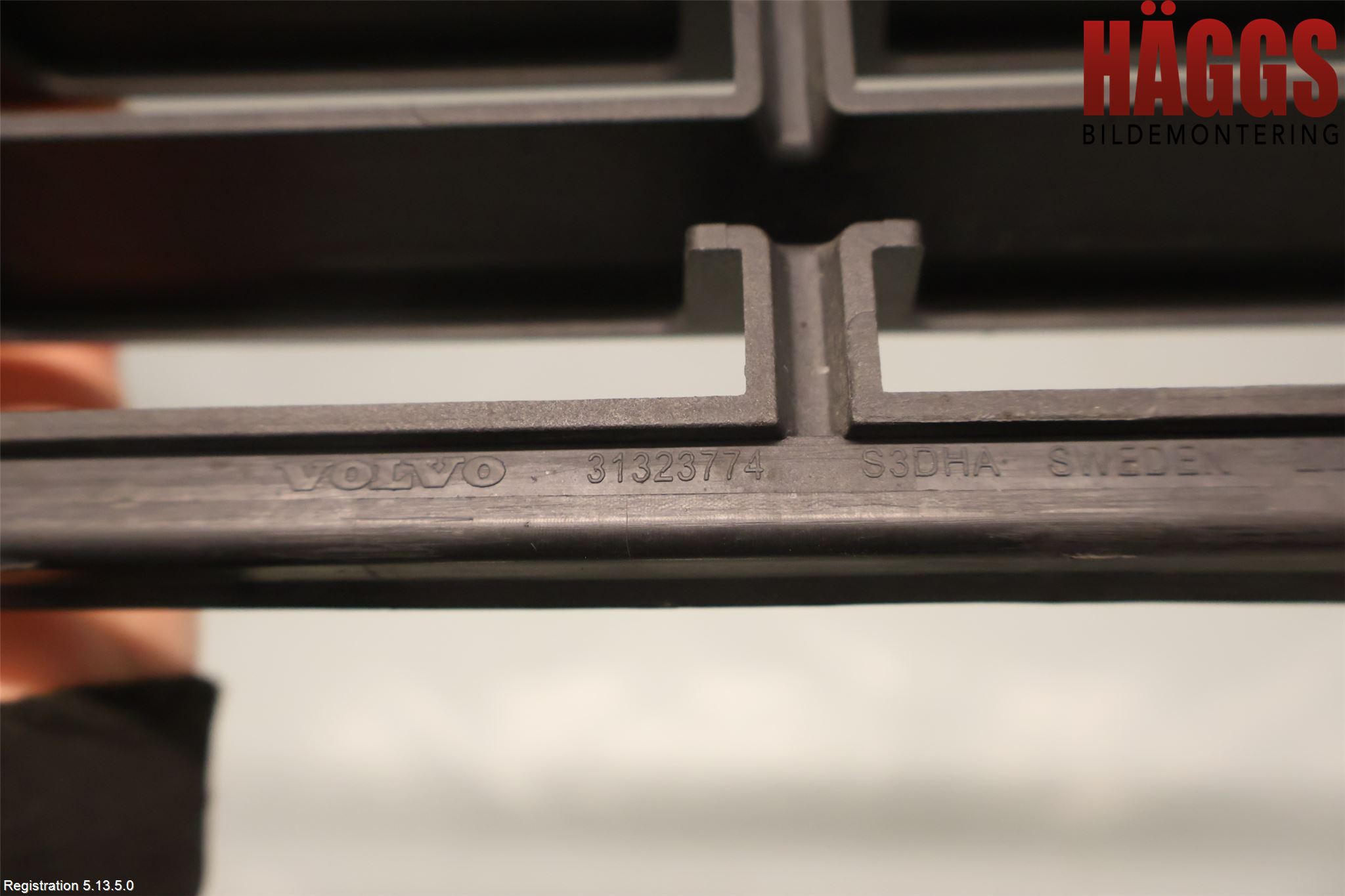 Volvo XC60 14-17 Grilldel Mitt