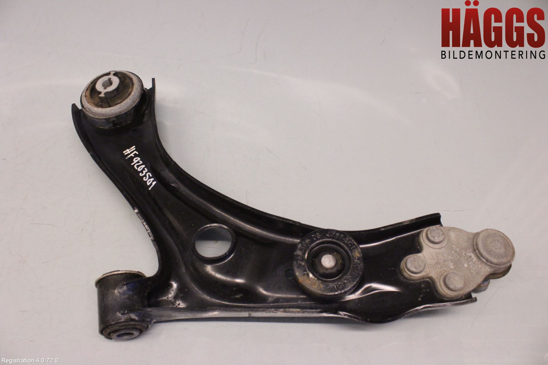 Ford FOCUS 19- Bärarm Fram Undre Hö