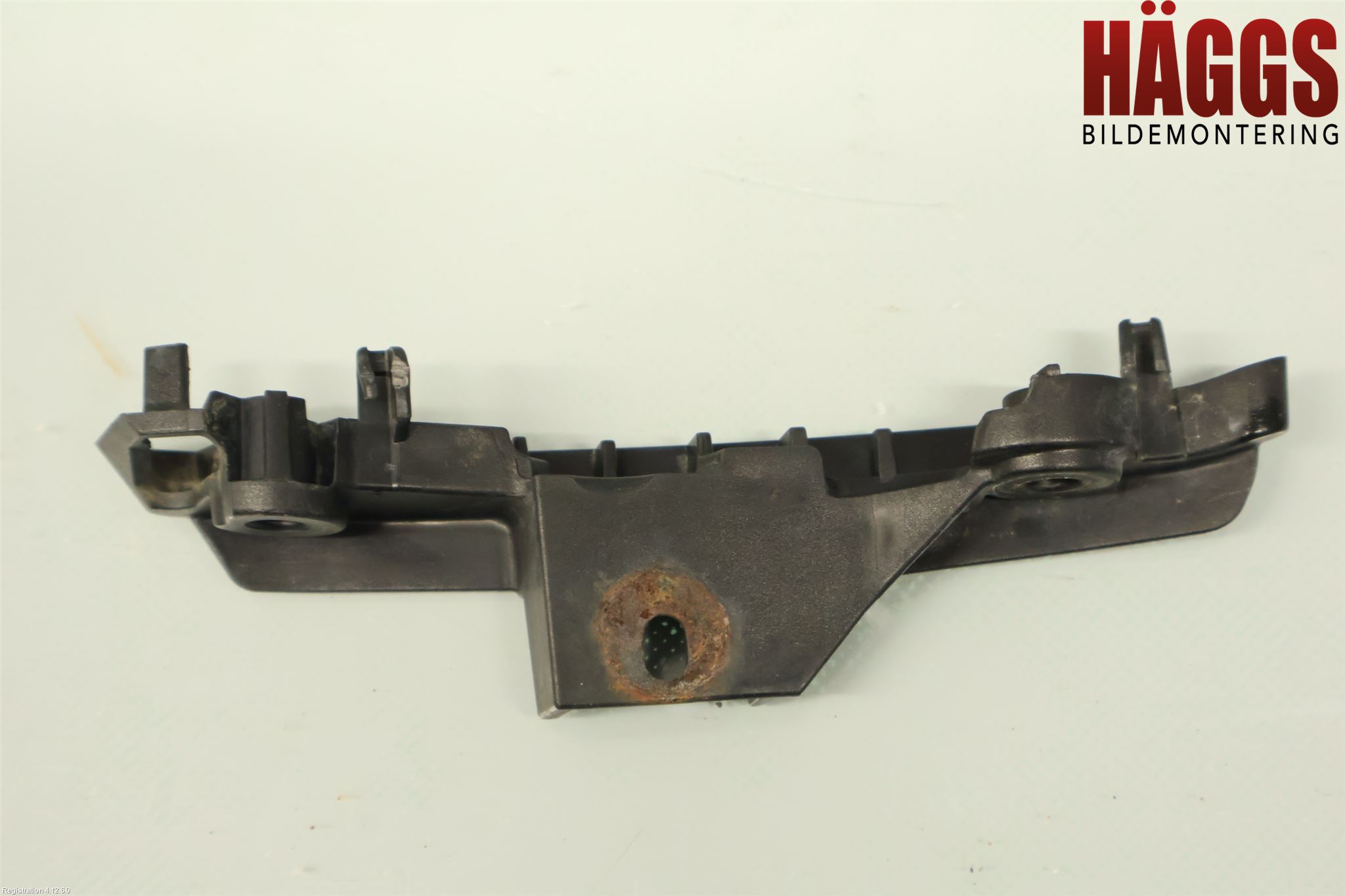 BMW 5 G30/G31/F90 17-23 Stötfångarfäste Fram Vä
