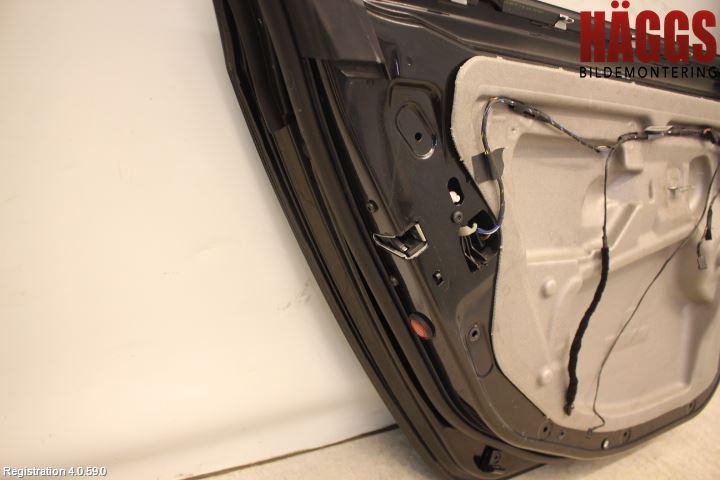 BMW 5 E60/61 Sed/Tou 02-10 Dörr Bak Vänster