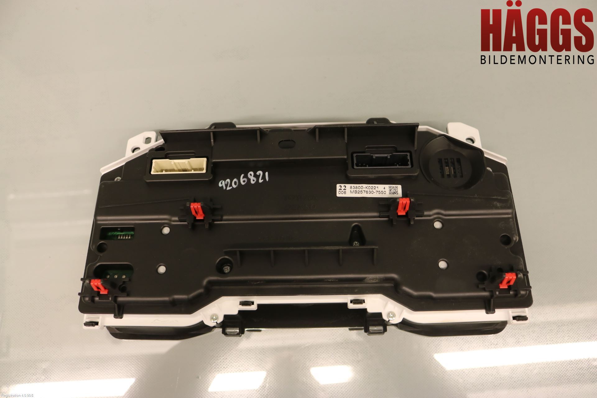 Toyota YARIS XP21 20- Instrument Komb