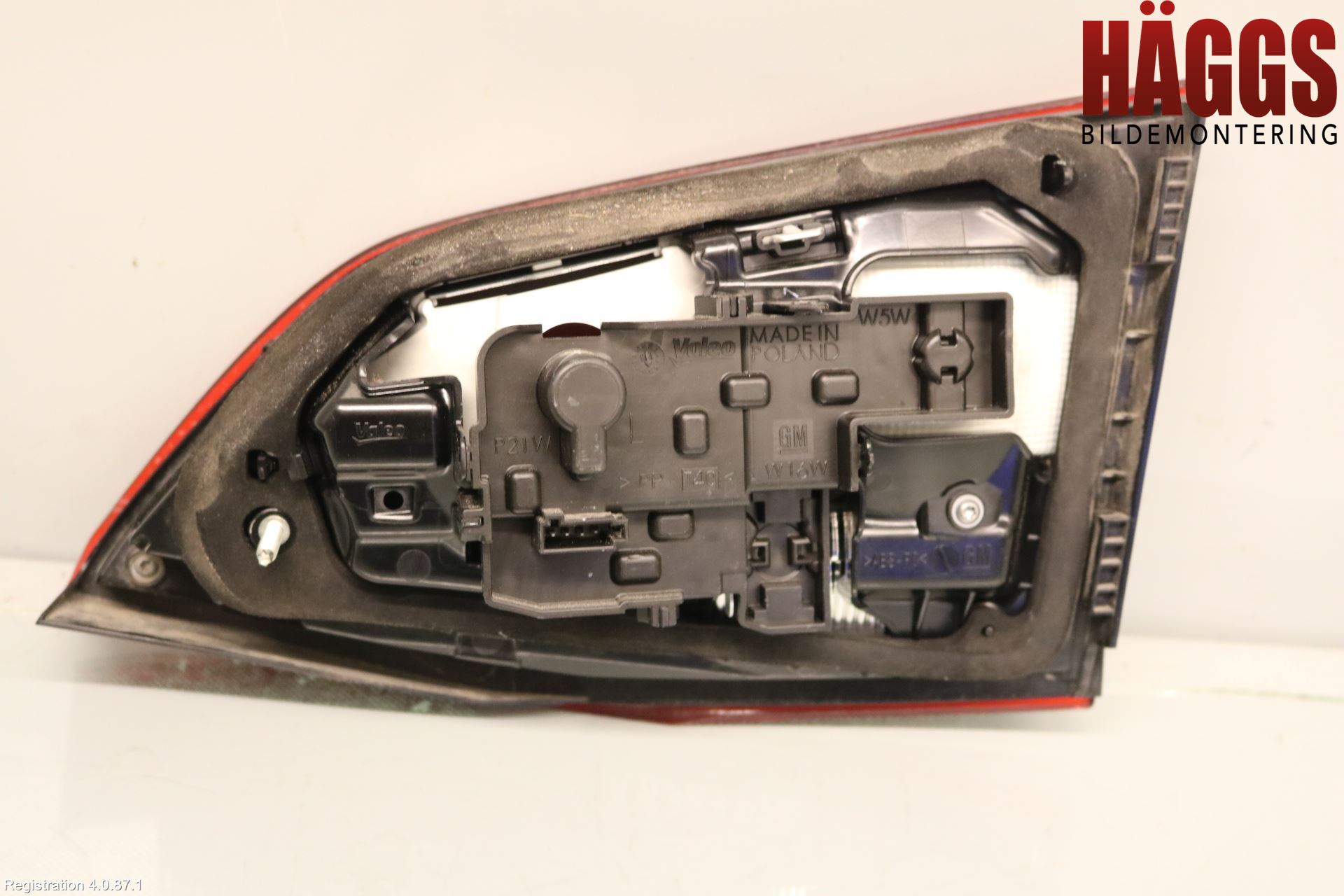Opel ASTRA K 16-22 Bakljus Lucka Vä