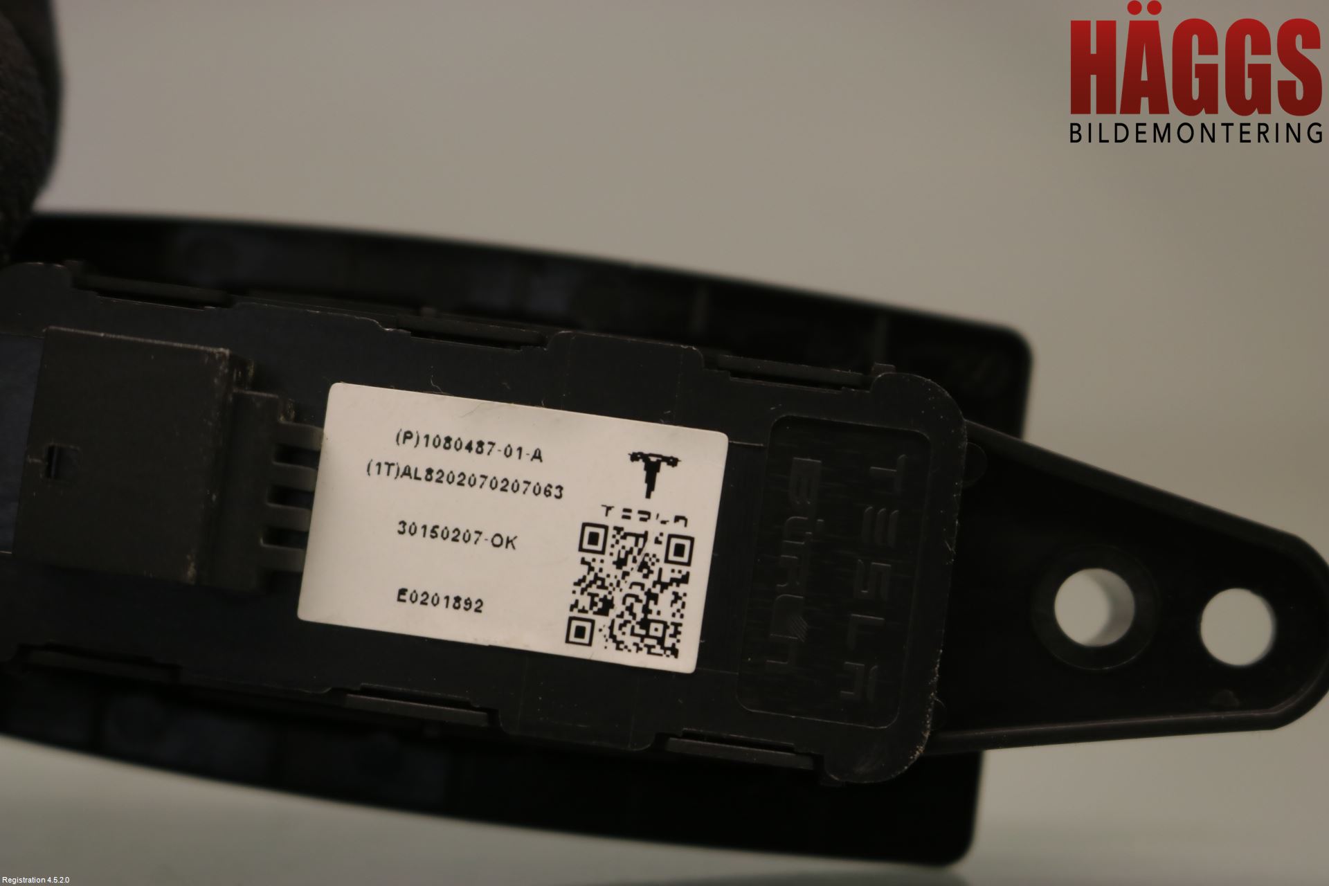 Tesla MODEL X 16- Strömställare Dörröppnare